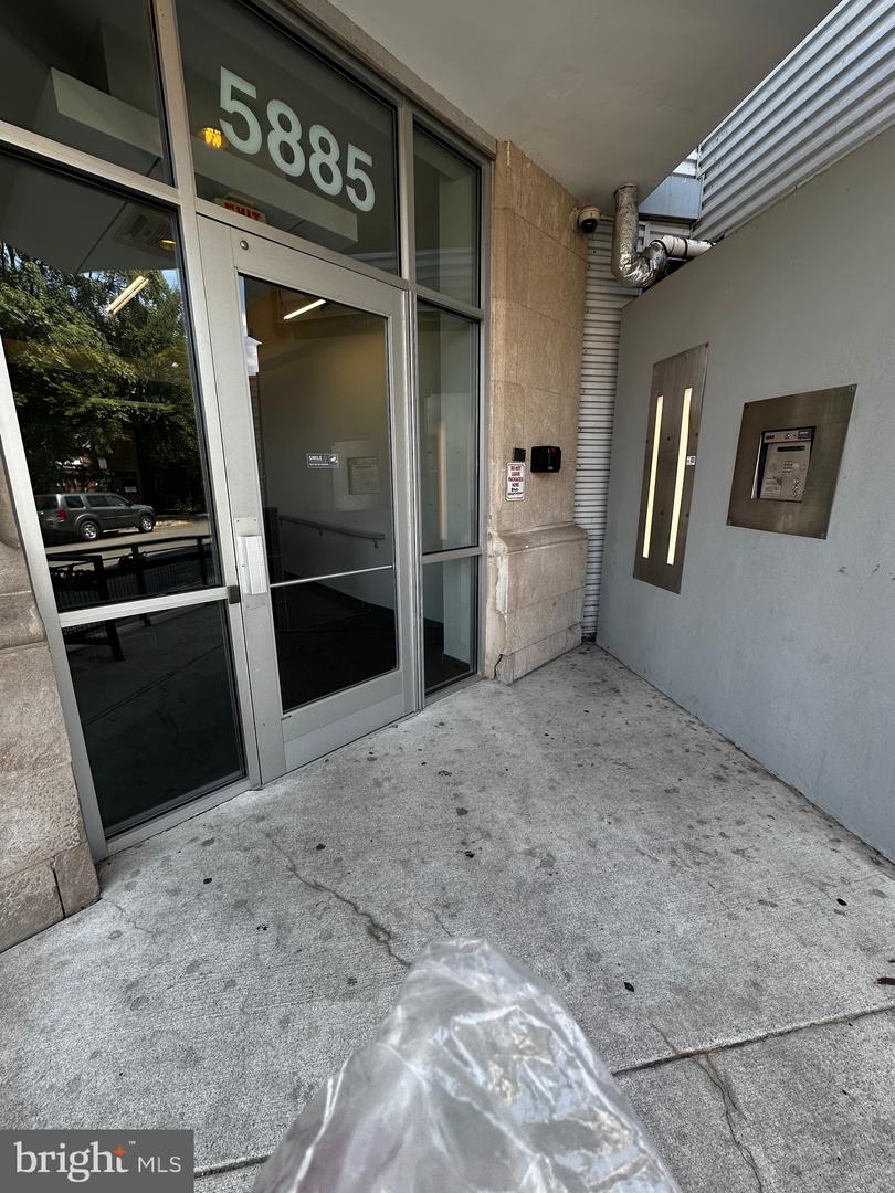 5885 NW COLORADO AVE NW #401, WASHINGTON, District Of Columbia 20011, 2 Bedrooms Bedrooms, ,2 BathroomsBathrooms,Residential,For sale,5885 NW COLORADO AVE NW #401,DCDC2214068 MLS # DCDC2214068