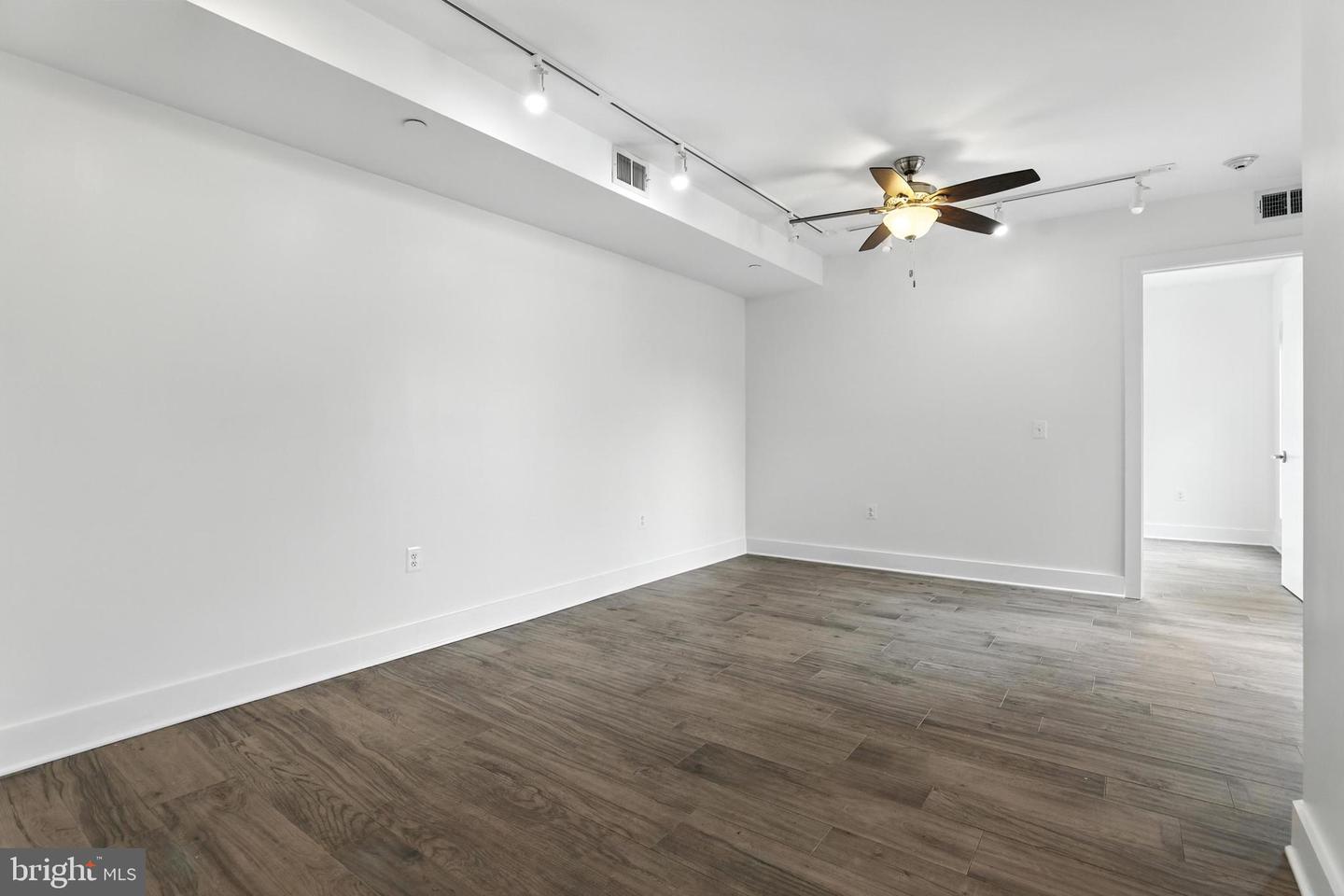 3205 GEORGIA AVE NW #407, WASHINGTON, District Of Columbia 20010, 2 Bedrooms Bedrooms, ,1 BathroomBathrooms,Residential,For sale,3205 GEORGIA AVE NW #407,DCDC2214108 MLS # DCDC2214108