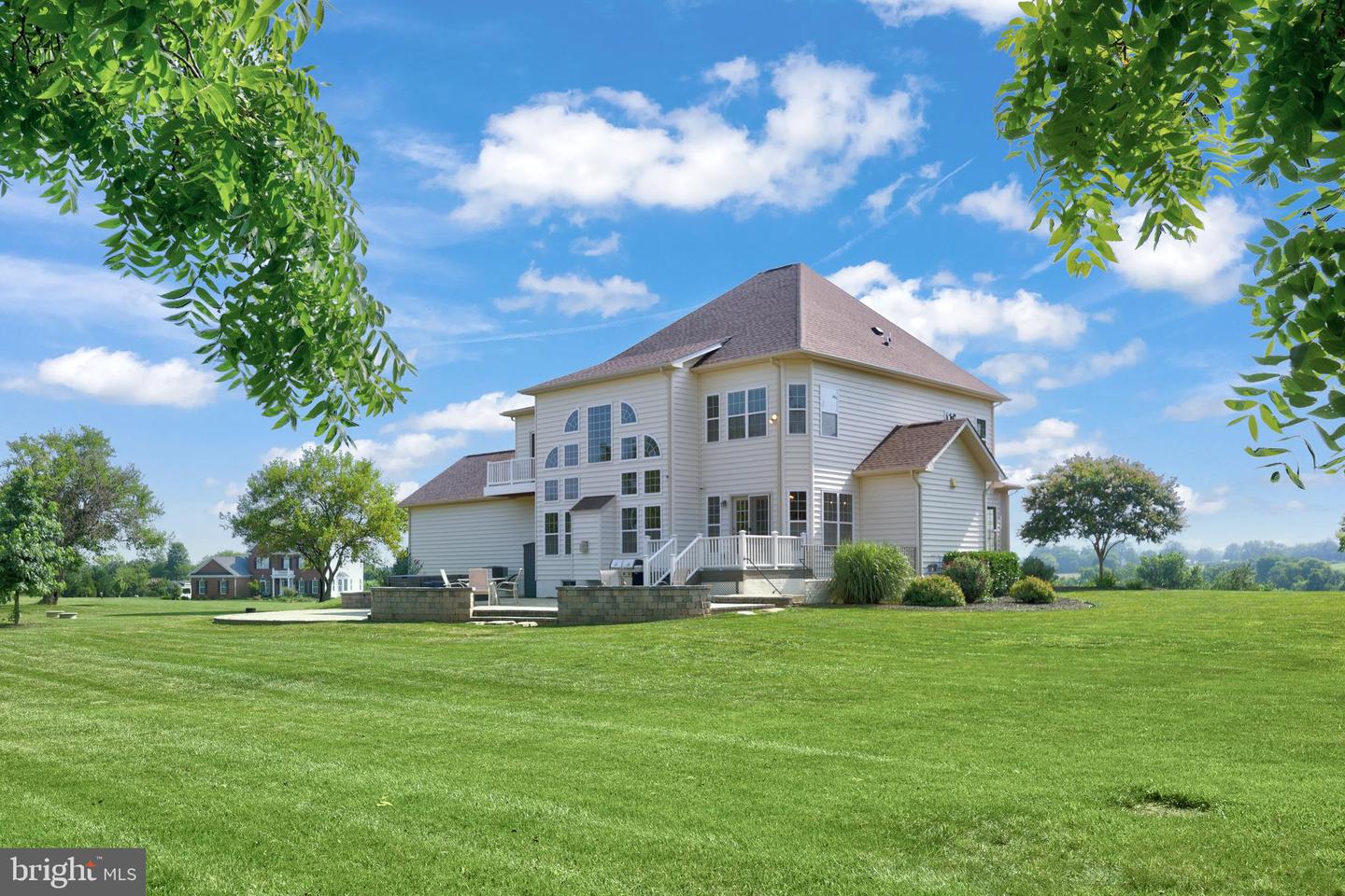 14619 FALCONAIRE PL, LEESBURG, Virginia 20176, 5 Bedrooms Bedrooms, ,4 BathroomsBathrooms,Residential,For sale,14619 FALCONAIRE PL,VALO2100610 MLS # VALO2100610