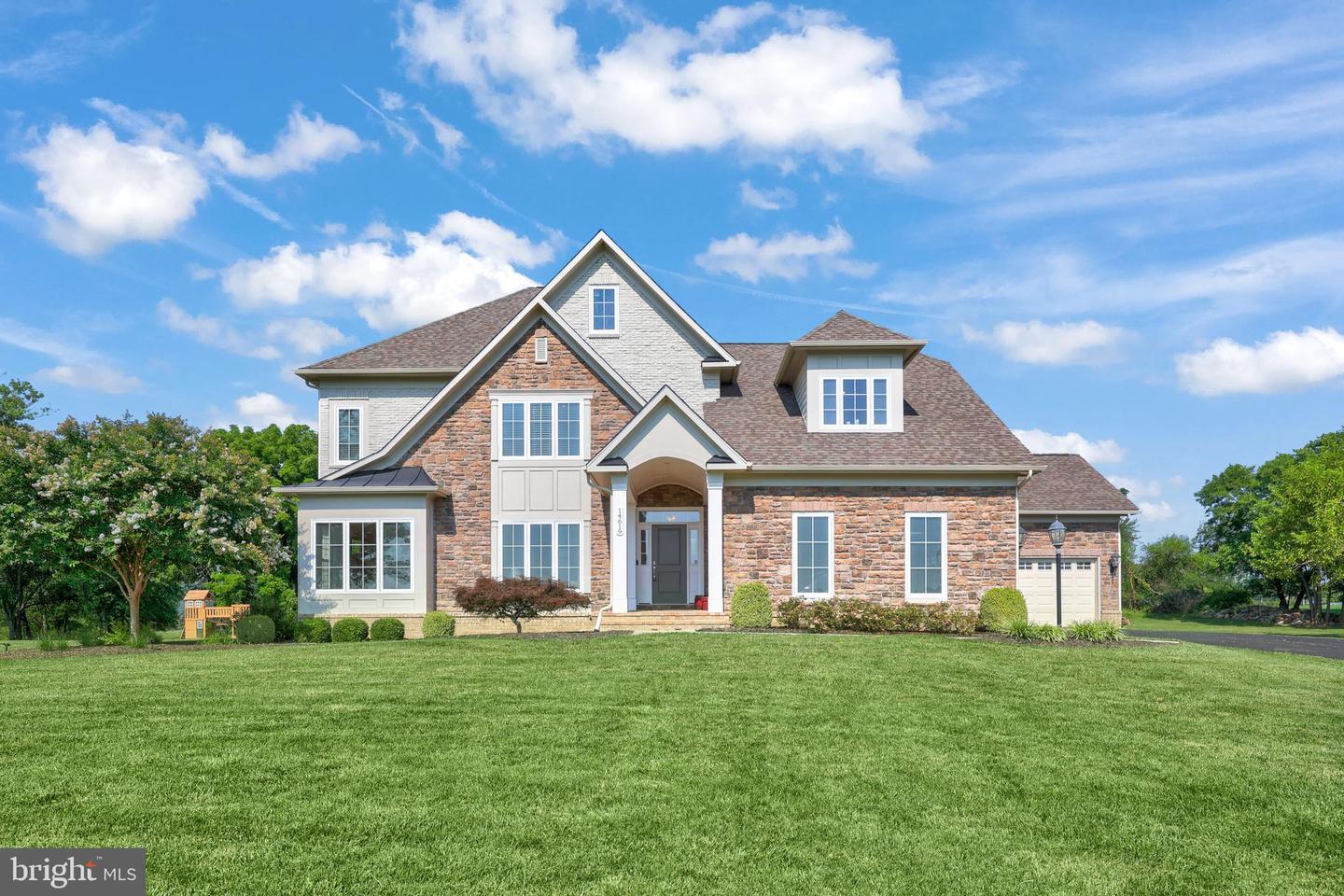 14619 FALCONAIRE PL, LEESBURG, Virginia 20176, 5 Bedrooms Bedrooms, ,4 BathroomsBathrooms,Residential,For sale,14619 FALCONAIRE PL,VALO2100610 MLS # VALO2100610