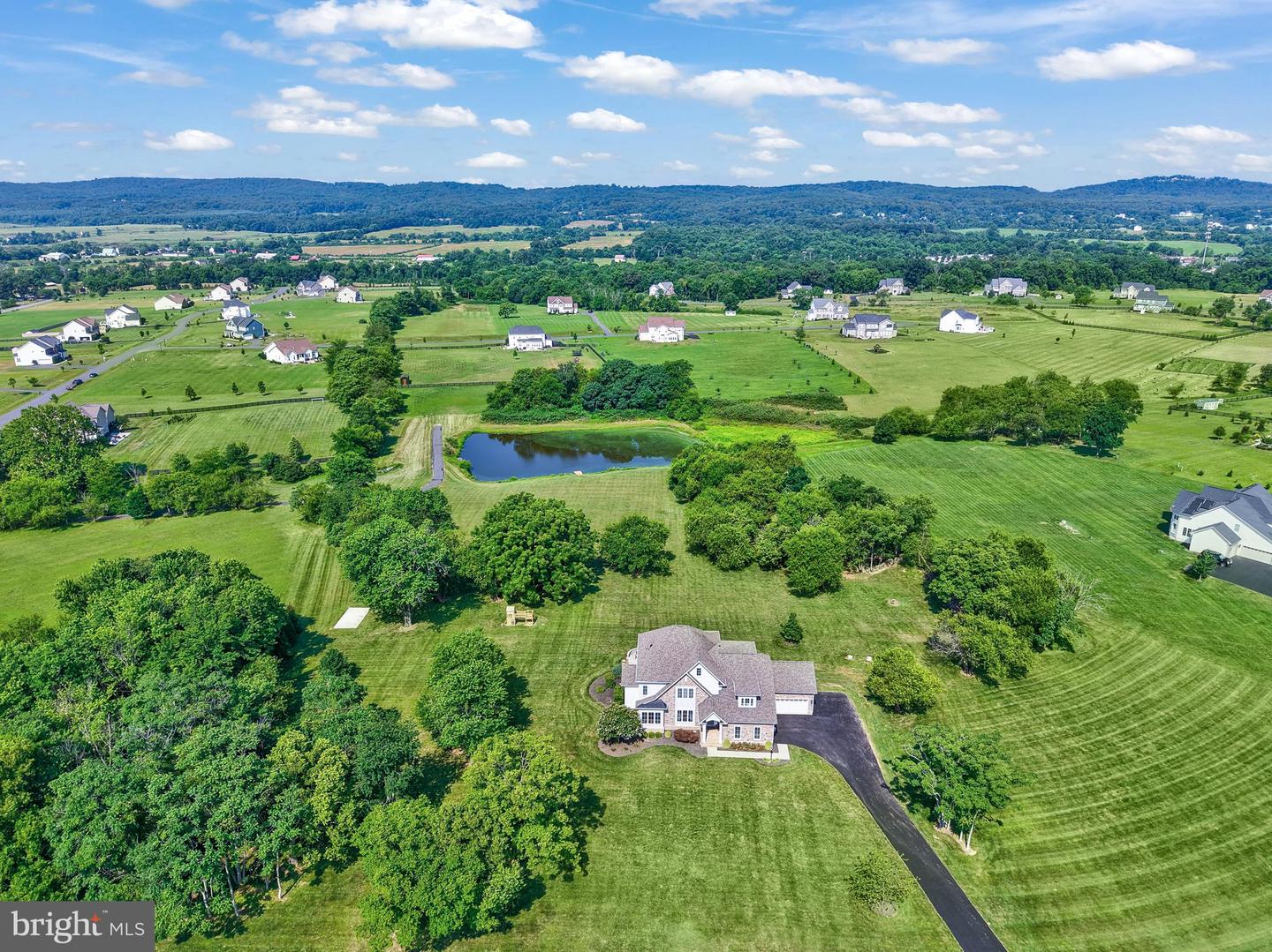 14619 FALCONAIRE PL, LEESBURG, Virginia 20176, 5 Bedrooms Bedrooms, ,4 BathroomsBathrooms,Residential,For sale,14619 FALCONAIRE PL,VALO2100610 MLS # VALO2100610