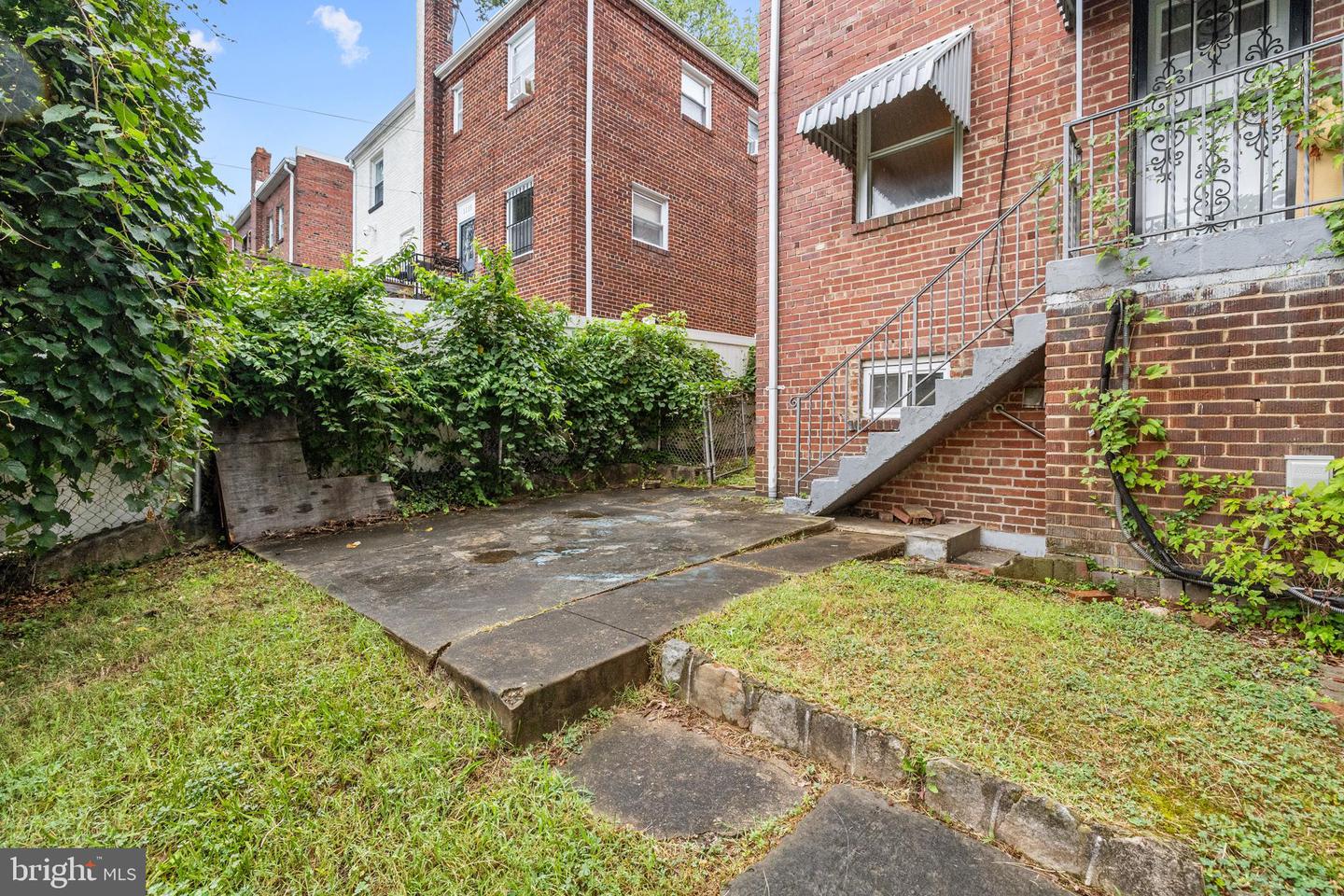 1119 BRANCH AVE SE, WASHINGTON, District Of Columbia 20019, 3 Bedrooms Bedrooms, ,2 BathroomsBathrooms,Residential,For sale,1119 BRANCH AVE SE,DCDC2208842 MLS # DCDC2208842