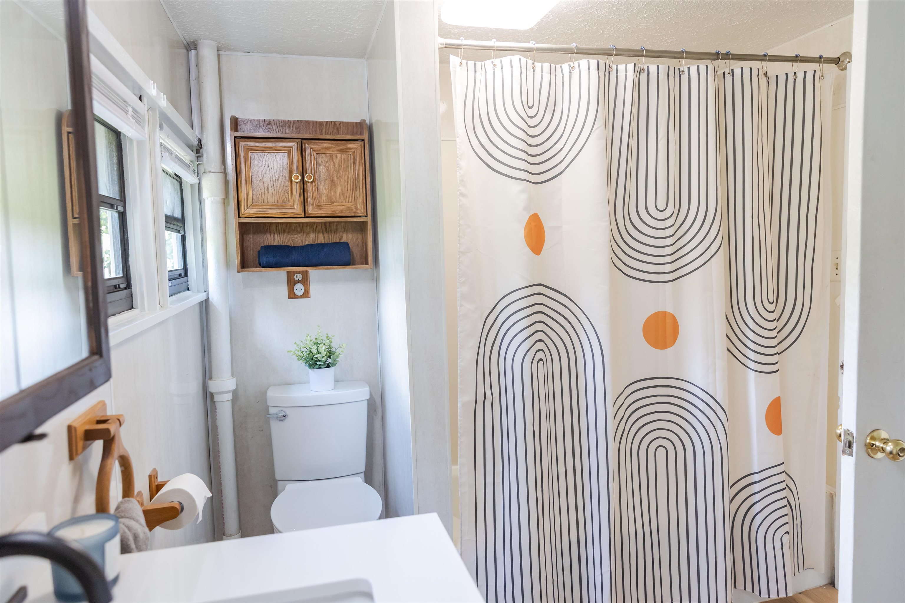 1202 S LEE HIGHWAY ACCESS RD, LEXINGTON, Virginia 24450, 2 Bedrooms Bedrooms, ,1 BathroomBathrooms,Residential,1202 S LEE HIGHWAY ACCESS RD,667544 MLS # 667544
