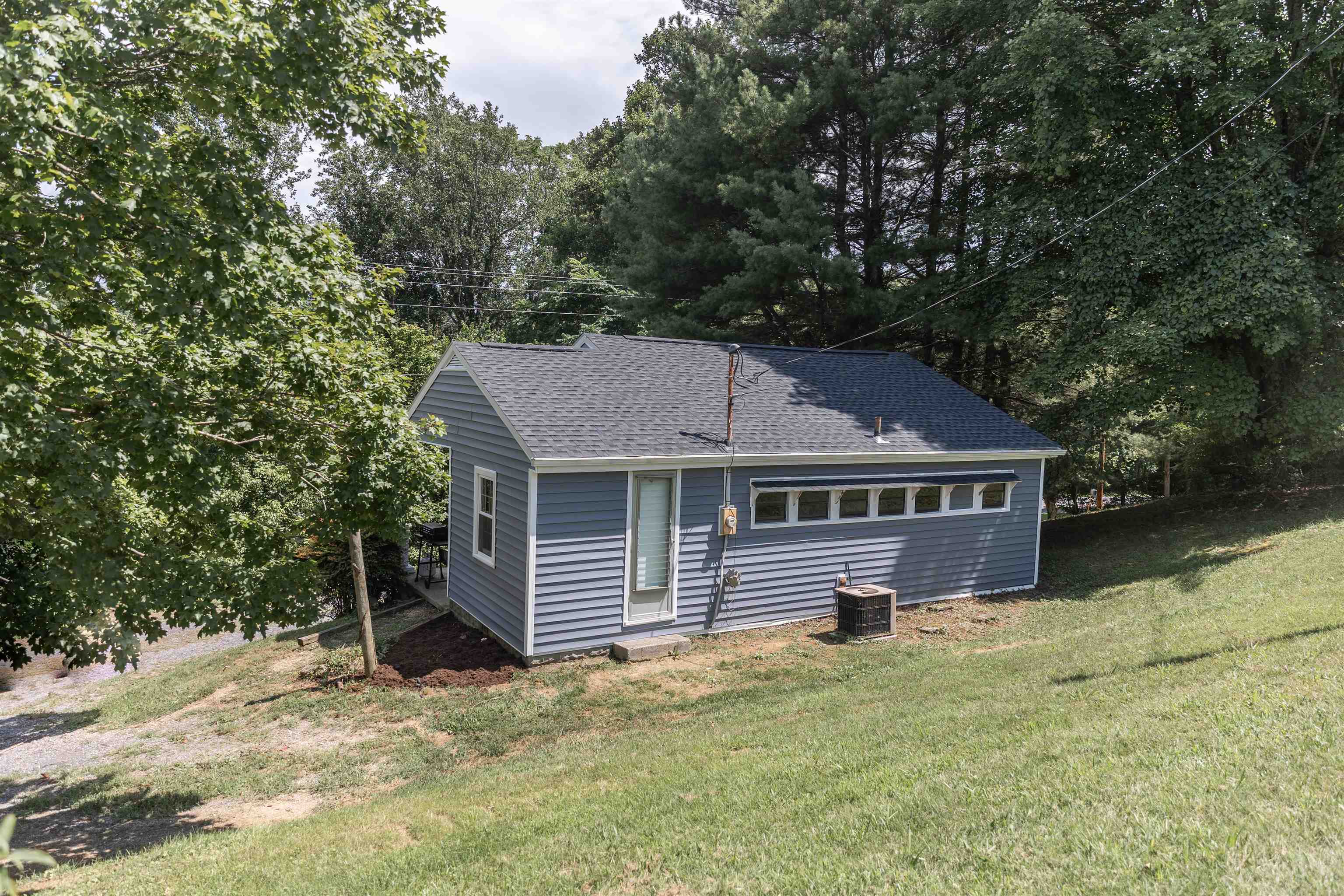 1202 S LEE HIGHWAY ACCESS RD, LEXINGTON, Virginia 24450, 2 Bedrooms Bedrooms, ,1 BathroomBathrooms,Residential,1202 S LEE HIGHWAY ACCESS RD,667544 MLS # 667544