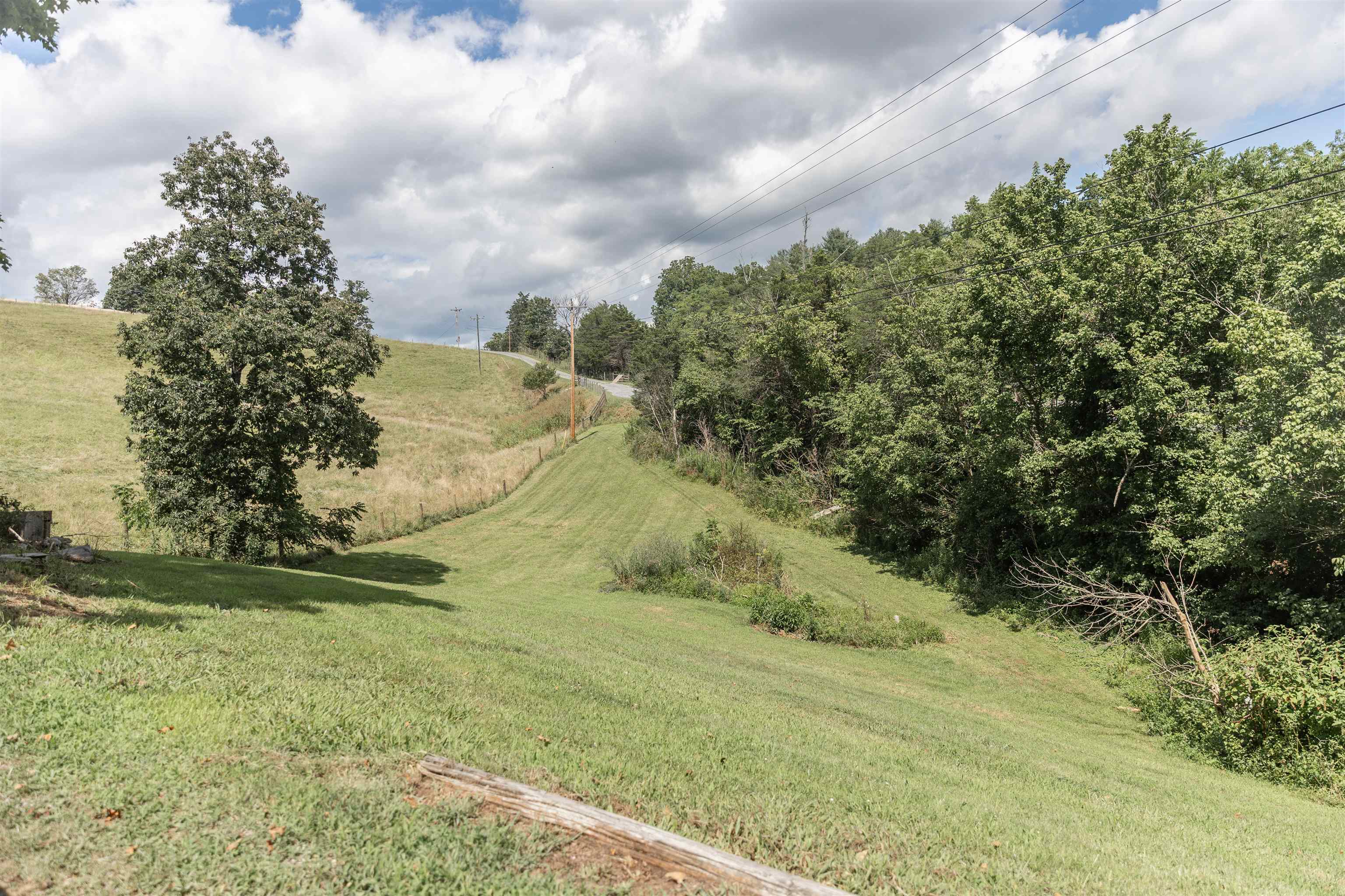 1202 S LEE HIGHWAY ACCESS RD, LEXINGTON, Virginia 24450, 2 Bedrooms Bedrooms, ,1 BathroomBathrooms,Residential,1202 S LEE HIGHWAY ACCESS RD,667544 MLS # 667544