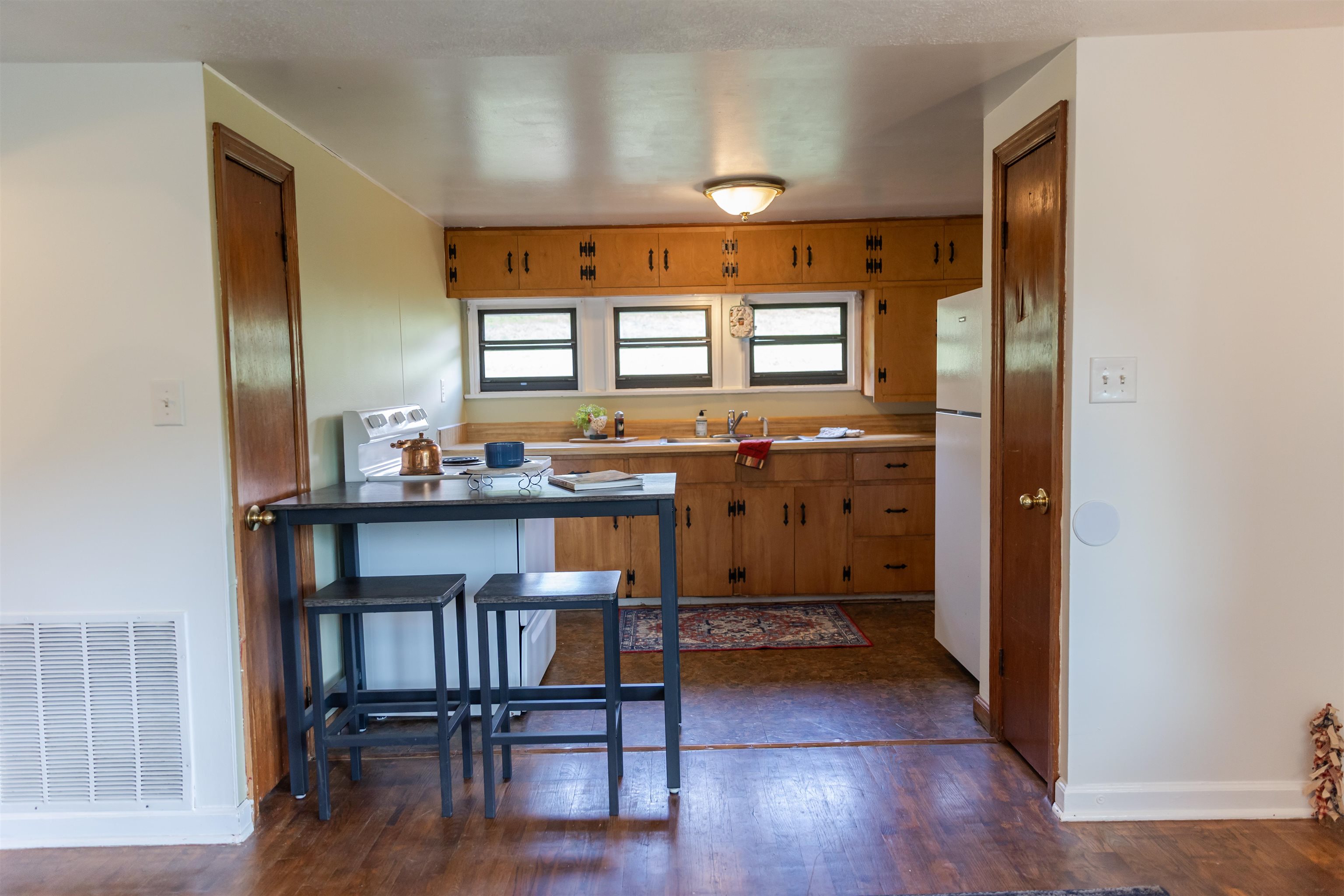 1202 S LEE HIGHWAY ACCESS RD, LEXINGTON, Virginia 24450, 2 Bedrooms Bedrooms, ,1 BathroomBathrooms,Residential,1202 S LEE HIGHWAY ACCESS RD,667544 MLS # 667544