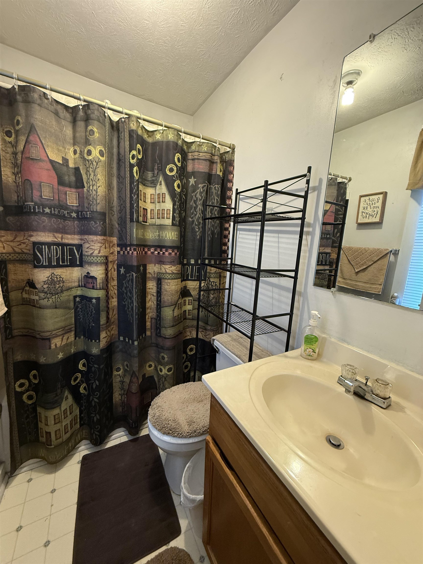 413 G ST, STAUNTON, Virginia 24401, 2 Bedrooms Bedrooms, ,2 BathroomsBathrooms,Residential,413 G ST,667546 MLS # 667546