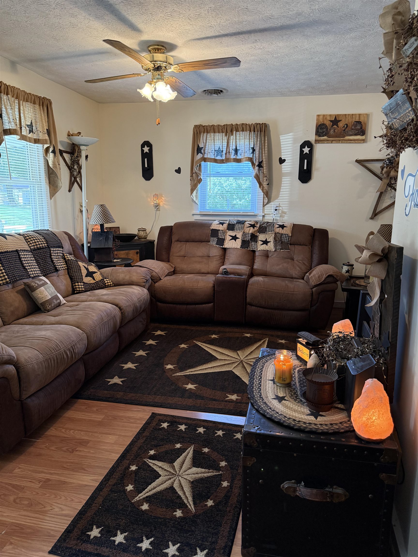 413 G ST, STAUNTON, Virginia 24401, 2 Bedrooms Bedrooms, ,2 BathroomsBathrooms,Residential,413 G ST,667546 MLS # 667546