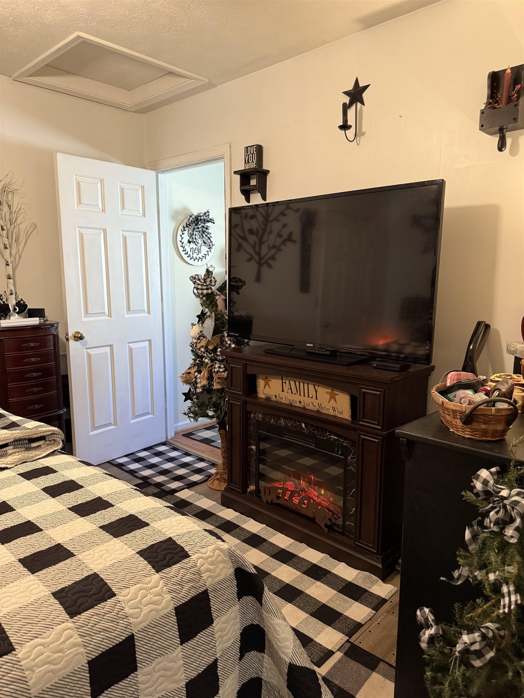 413 G ST, STAUNTON, Virginia 24401, 2 Bedrooms Bedrooms, ,2 BathroomsBathrooms,Residential,413 G ST,667546 MLS # 667546
