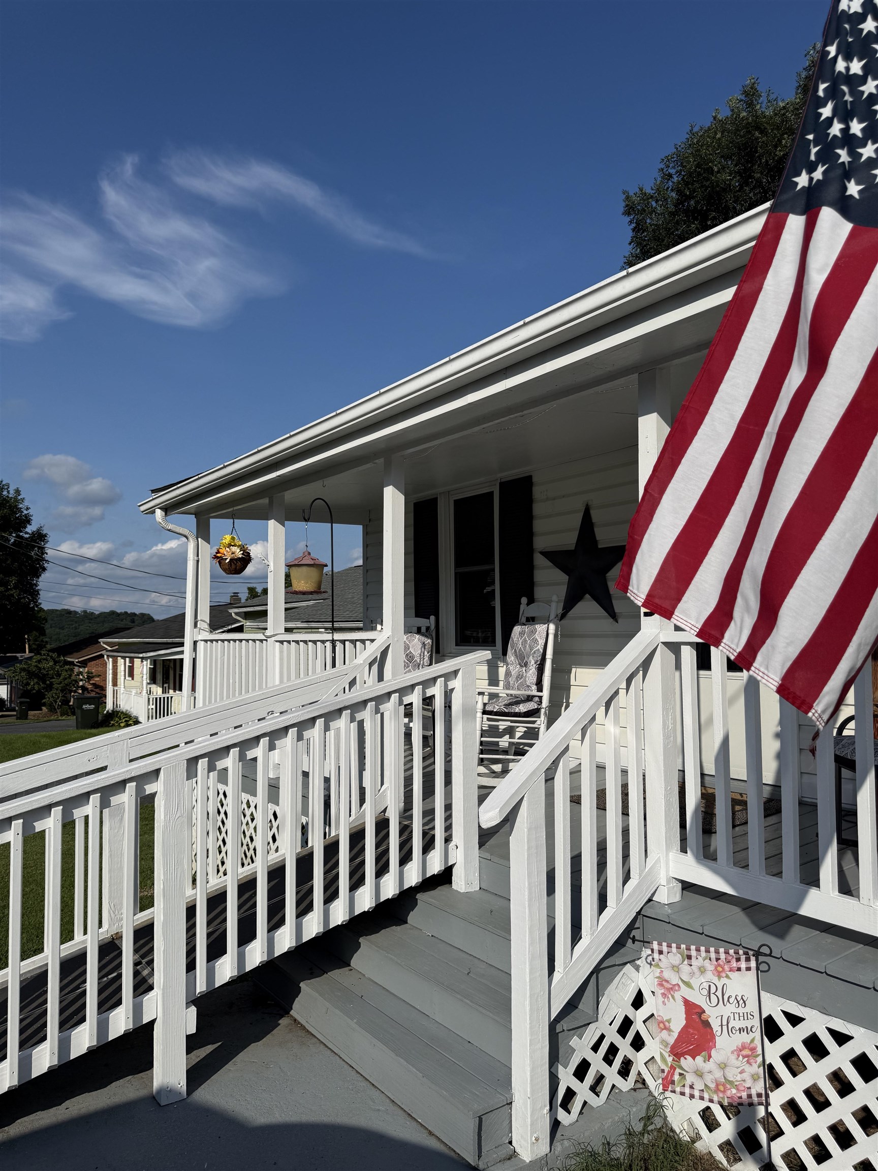 413 G ST, STAUNTON, Virginia 24401, 2 Bedrooms Bedrooms, ,2 BathroomsBathrooms,Residential,413 G ST,667546 MLS # 667546