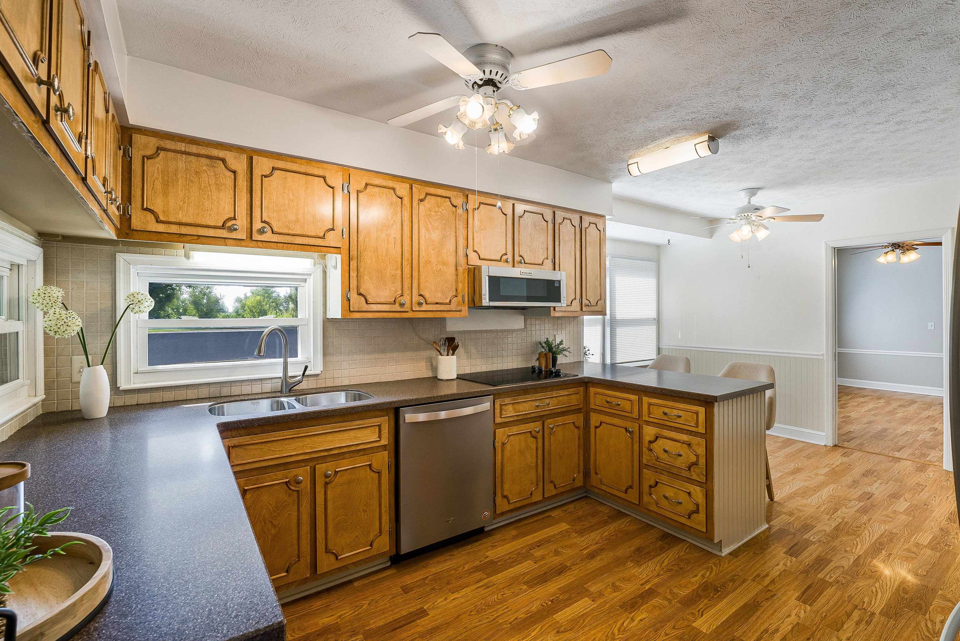108 OVERLOOK RD, STAUNTON, Virginia 24401, 4 Bedrooms Bedrooms, ,3 BathroomsBathrooms,Residential,108 OVERLOOK RD,667548 MLS # 667548
