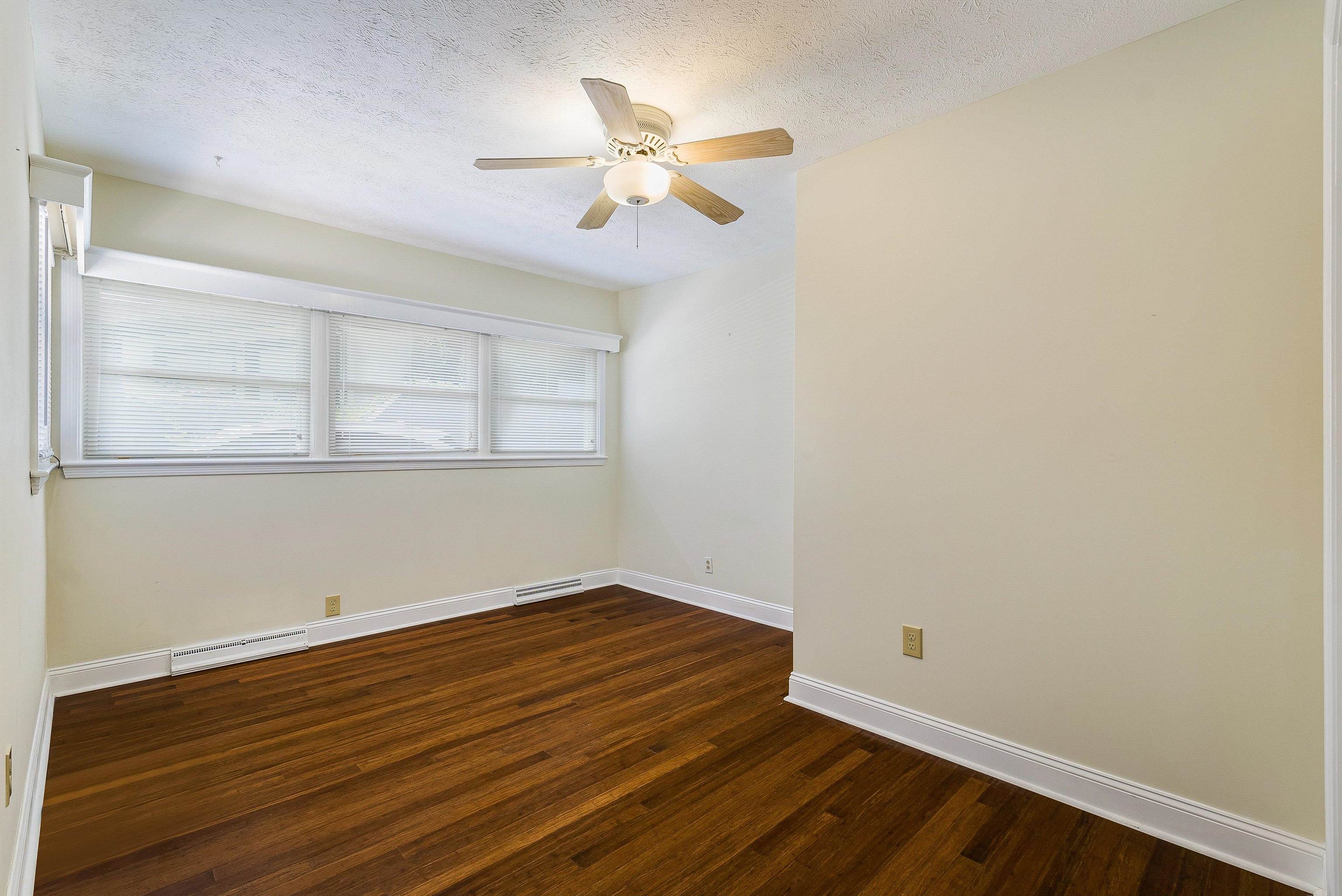 108 OVERLOOK RD, STAUNTON, Virginia 24401, 4 Bedrooms Bedrooms, ,3 BathroomsBathrooms,Residential,108 OVERLOOK RD,667548 MLS # 667548