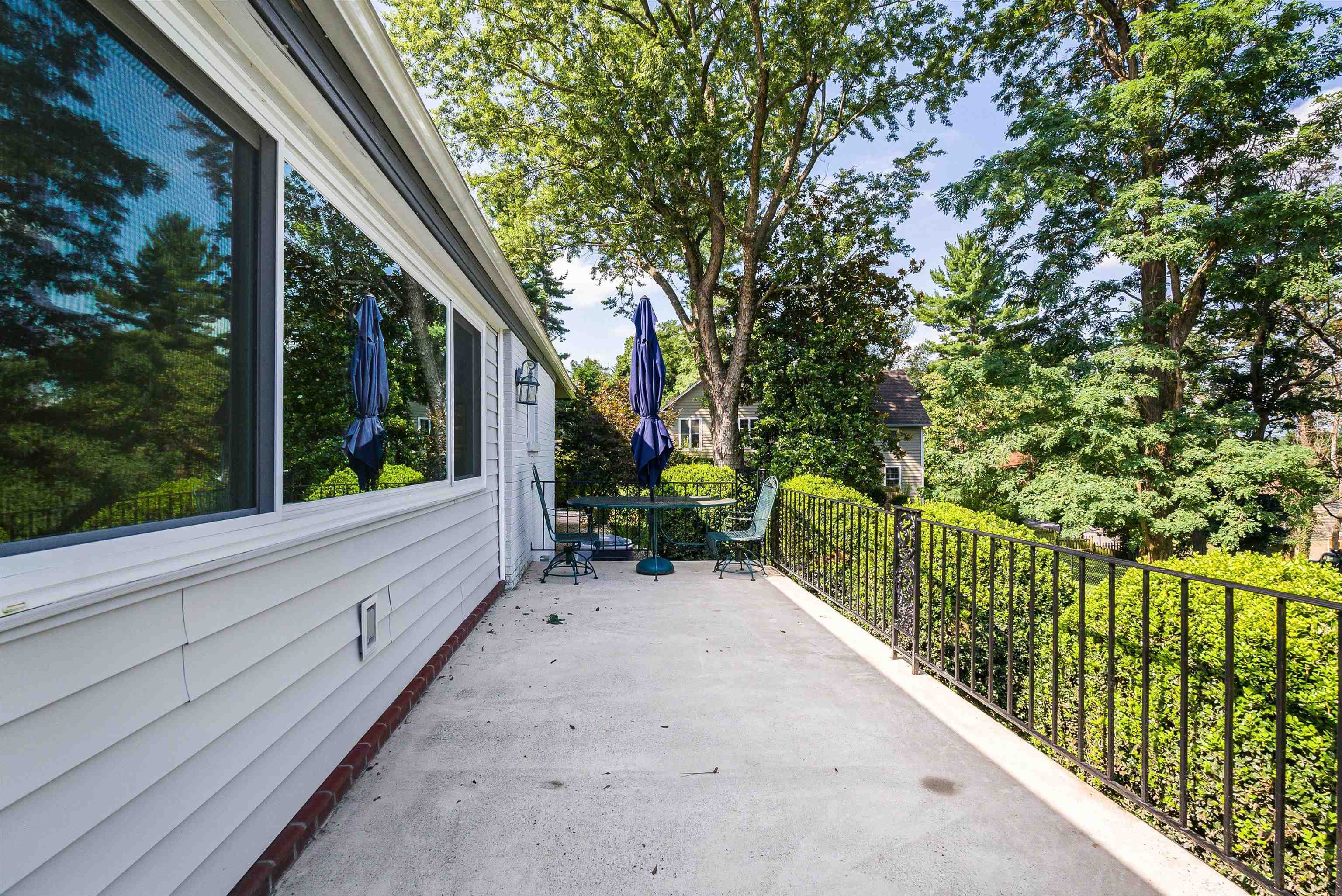 108 OVERLOOK RD, STAUNTON, Virginia 24401, 4 Bedrooms Bedrooms, ,3 BathroomsBathrooms,Residential,108 OVERLOOK RD,667548 MLS # 667548