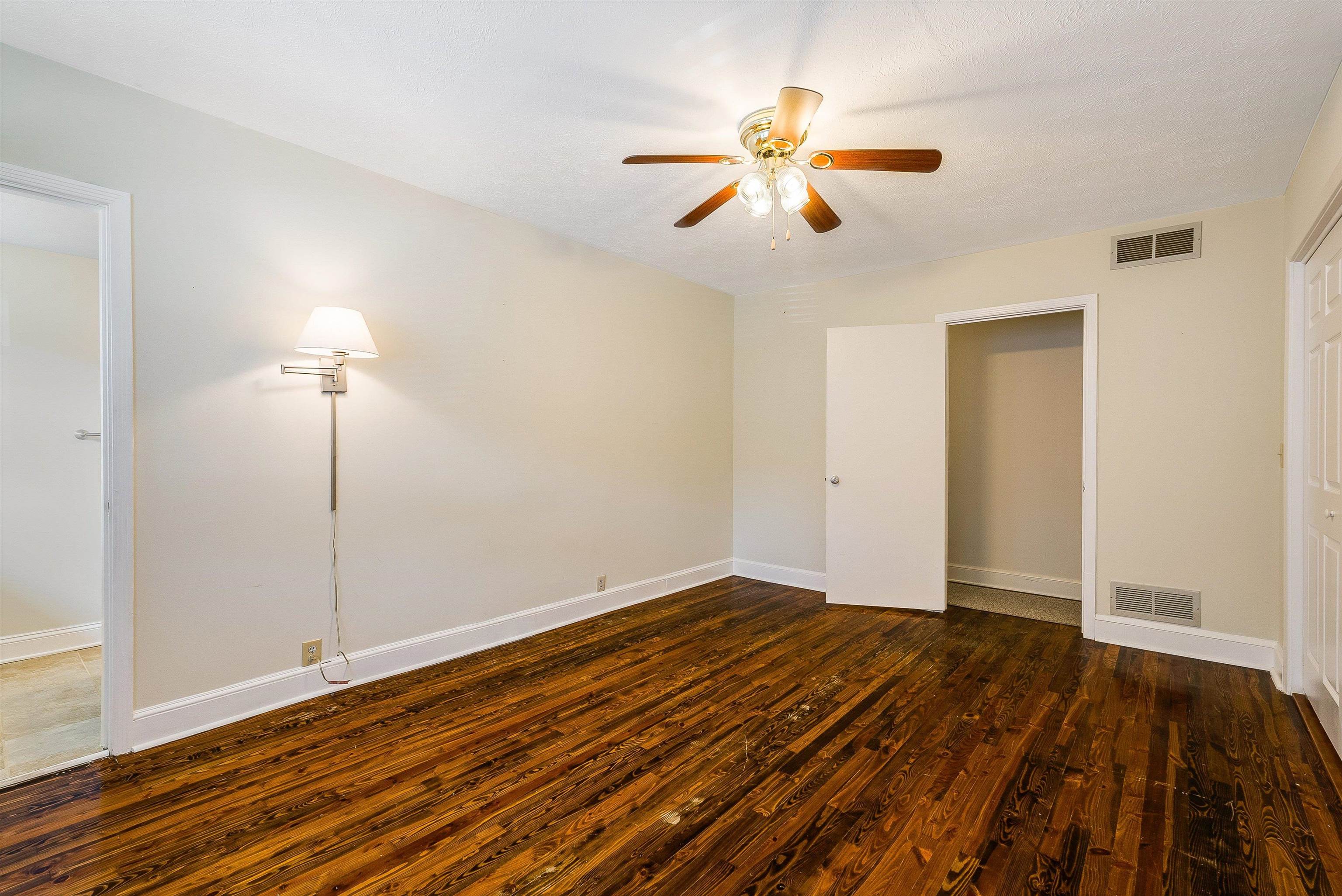 108 OVERLOOK RD, STAUNTON, Virginia 24401, 4 Bedrooms Bedrooms, ,3 BathroomsBathrooms,Residential,108 OVERLOOK RD,667548 MLS # 667548