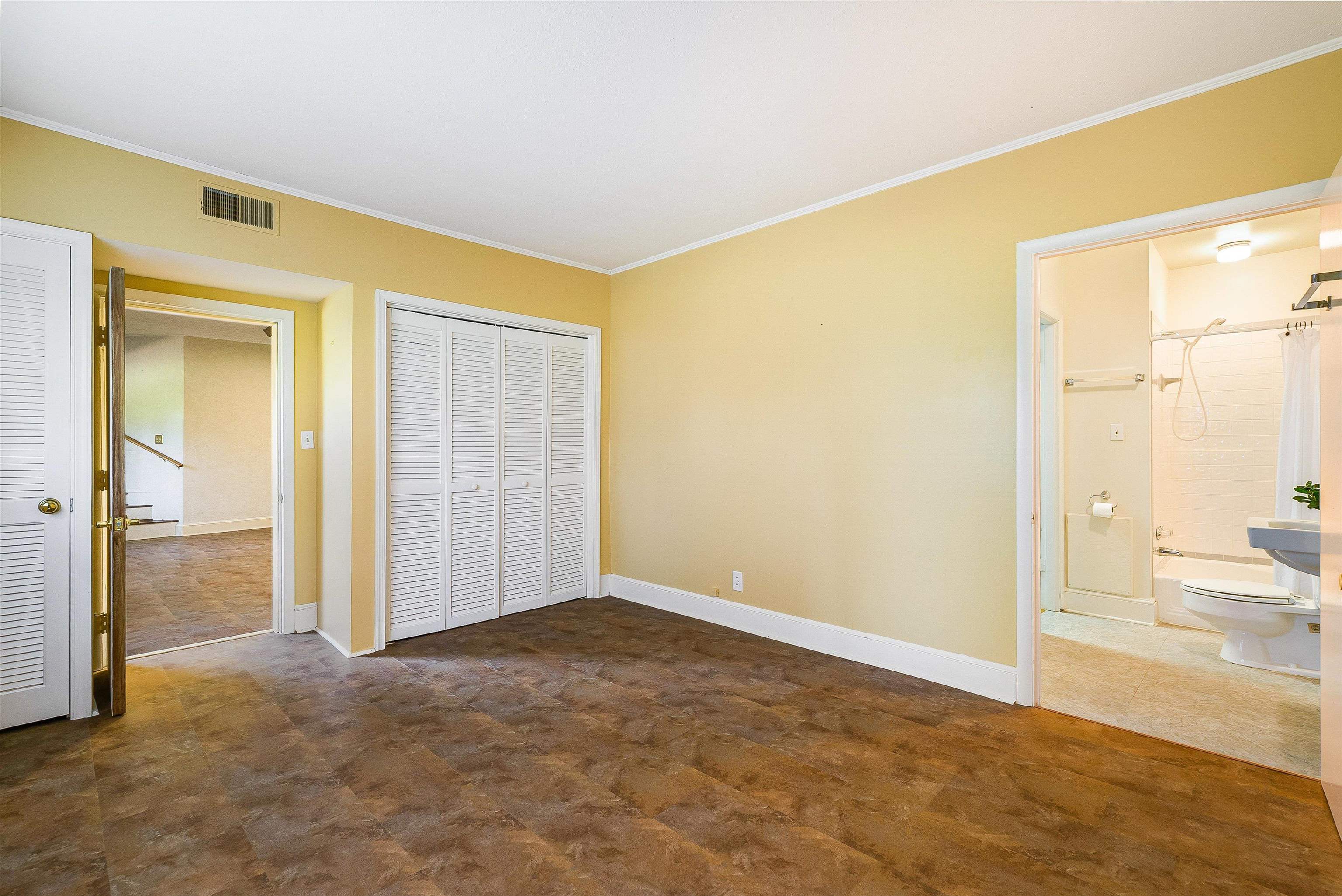 108 OVERLOOK RD, STAUNTON, Virginia 24401, 4 Bedrooms Bedrooms, ,3 BathroomsBathrooms,Residential,108 OVERLOOK RD,667548 MLS # 667548