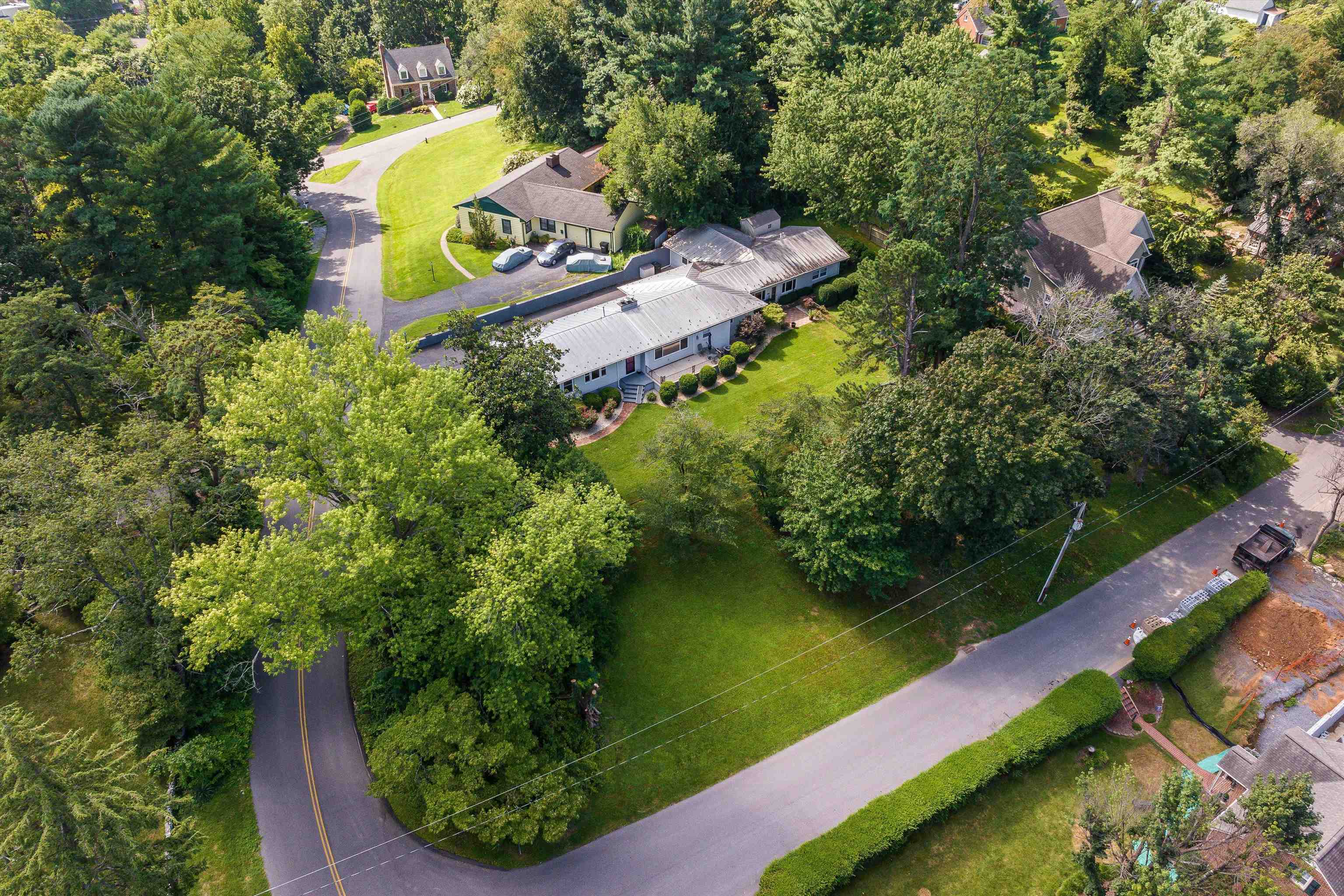 108 OVERLOOK RD, STAUNTON, Virginia 24401, 4 Bedrooms Bedrooms, ,3 BathroomsBathrooms,Residential,108 OVERLOOK RD,667548 MLS # 667548