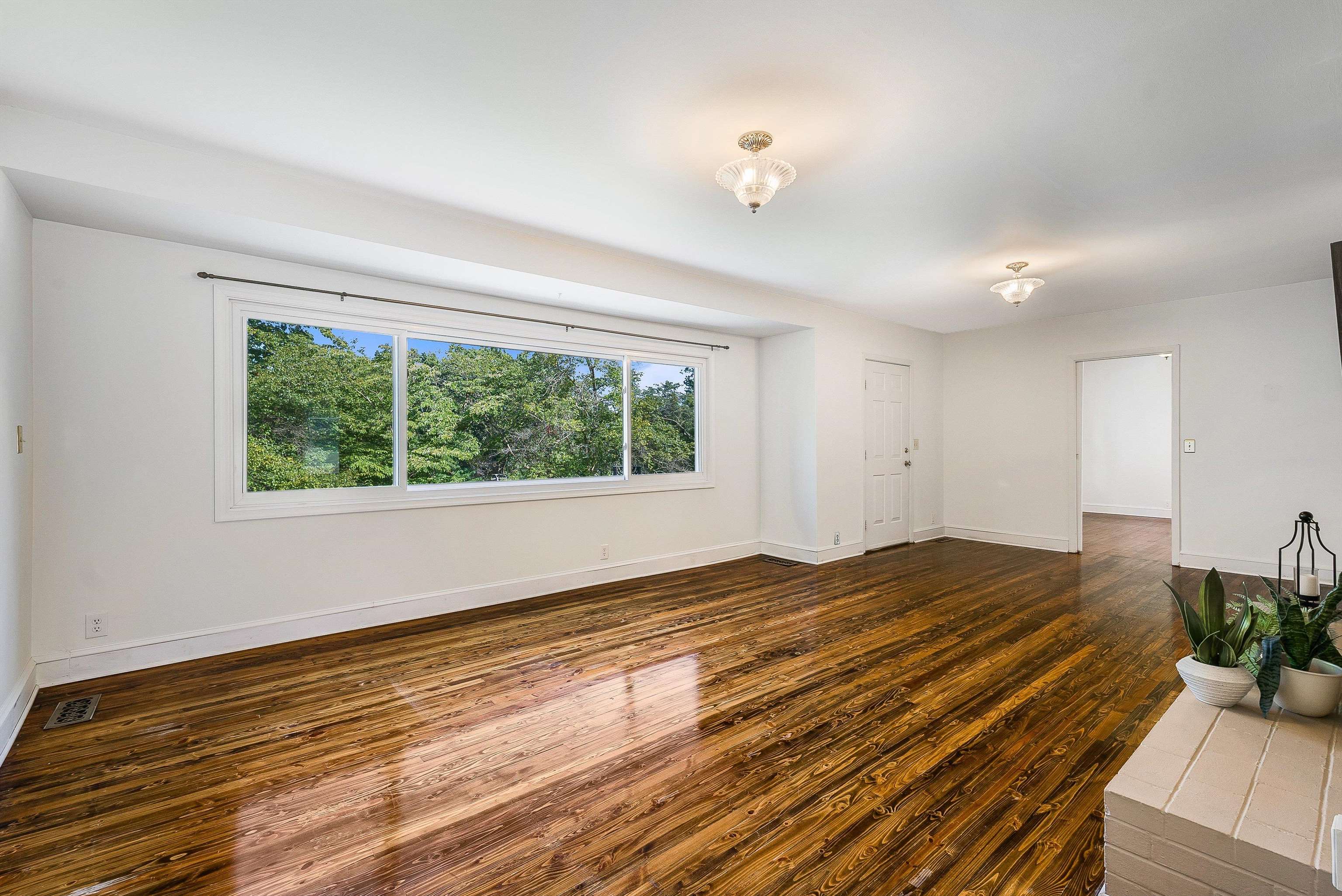 108 OVERLOOK RD, STAUNTON, Virginia 24401, 4 Bedrooms Bedrooms, ,3 BathroomsBathrooms,Residential,108 OVERLOOK RD,667548 MLS # 667548