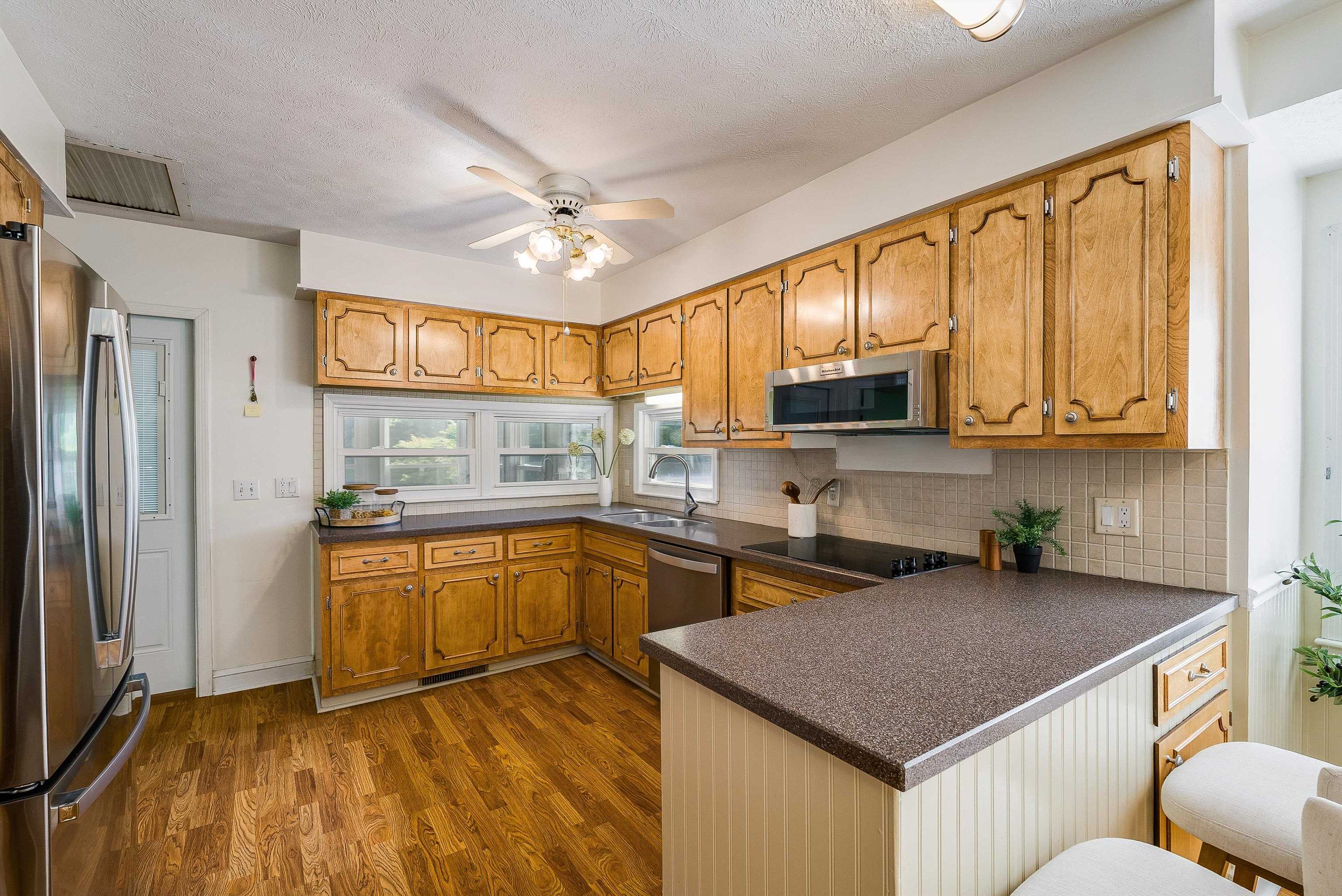 108 OVERLOOK RD, STAUNTON, Virginia 24401, 4 Bedrooms Bedrooms, ,3 BathroomsBathrooms,Residential,108 OVERLOOK RD,667548 MLS # 667548