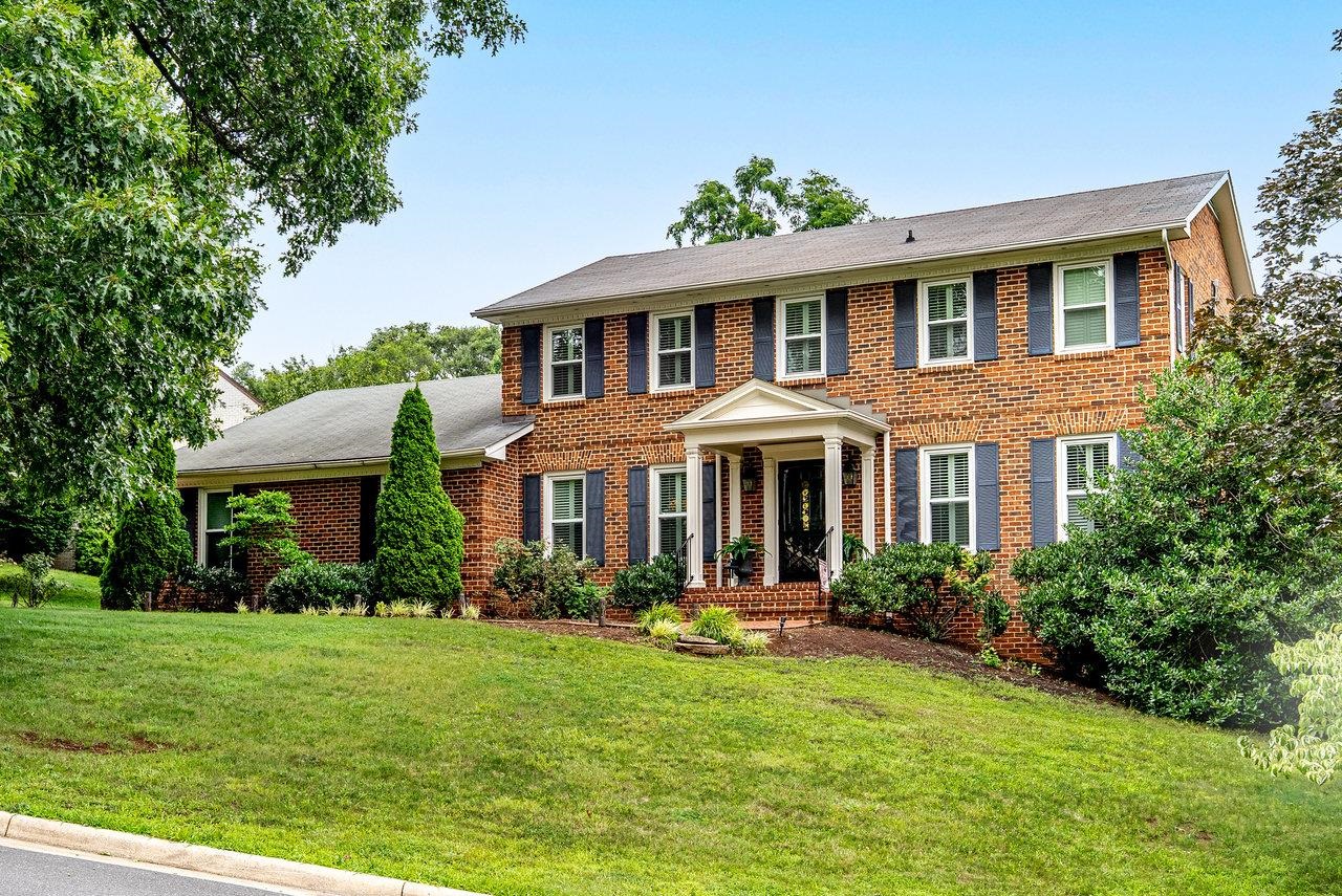 532 MOUNTAIN VIEW DR, HARRISONBURG, Virginia 22801, 4 Bedrooms Bedrooms, ,3 BathroomsBathrooms,Residential,532 MOUNTAIN VIEW DR,667555 MLS # 667555