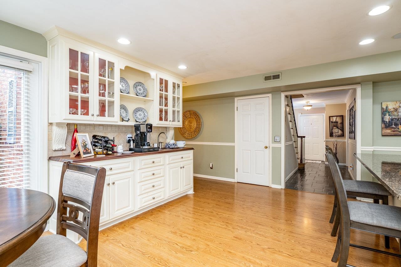 532 MOUNTAIN VIEW DR, HARRISONBURG, Virginia 22801, 4 Bedrooms Bedrooms, ,3 BathroomsBathrooms,Residential,532 MOUNTAIN VIEW DR,667555 MLS # 667555