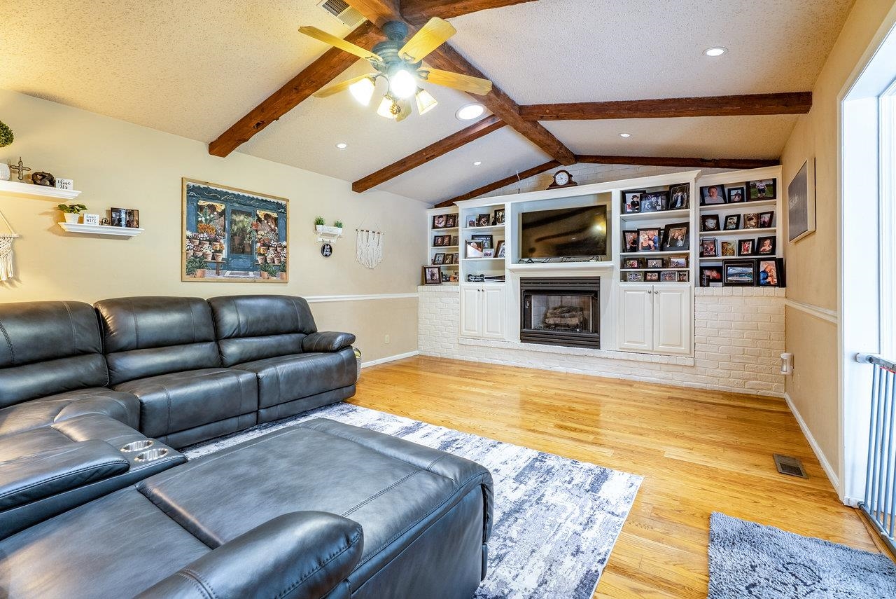 532 MOUNTAIN VIEW DR, HARRISONBURG, Virginia 22801, 4 Bedrooms Bedrooms, ,3 BathroomsBathrooms,Residential,532 MOUNTAIN VIEW DR,667555 MLS # 667555