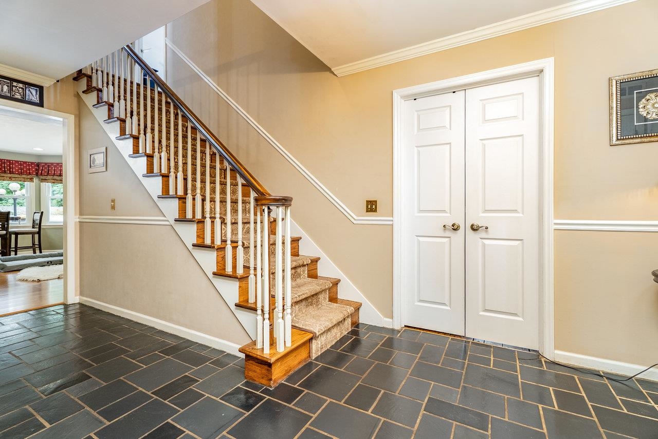 532 MOUNTAIN VIEW DR, HARRISONBURG, Virginia 22801, 4 Bedrooms Bedrooms, ,3 BathroomsBathrooms,Residential,532 MOUNTAIN VIEW DR,667555 MLS # 667555