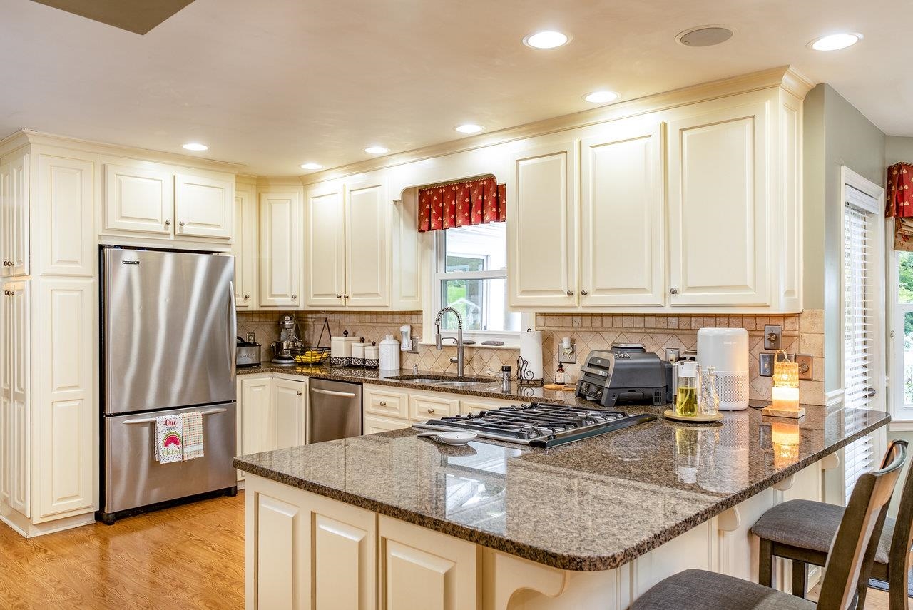 532 MOUNTAIN VIEW DR, HARRISONBURG, Virginia 22801, 4 Bedrooms Bedrooms, ,3 BathroomsBathrooms,Residential,532 MOUNTAIN VIEW DR,667555 MLS # 667555