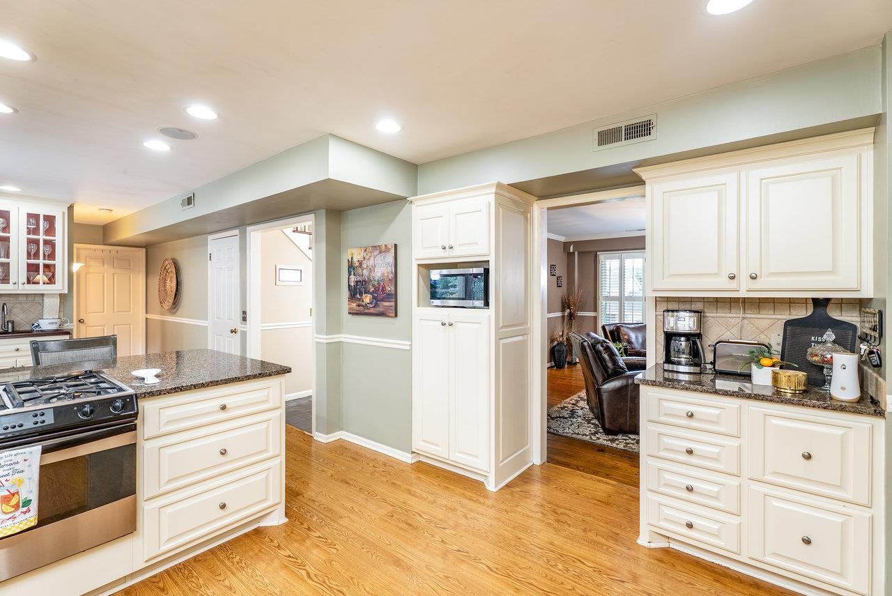 532 MOUNTAIN VIEW DR, HARRISONBURG, Virginia 22801, 4 Bedrooms Bedrooms, ,3 BathroomsBathrooms,Residential,532 MOUNTAIN VIEW DR,667555 MLS # 667555