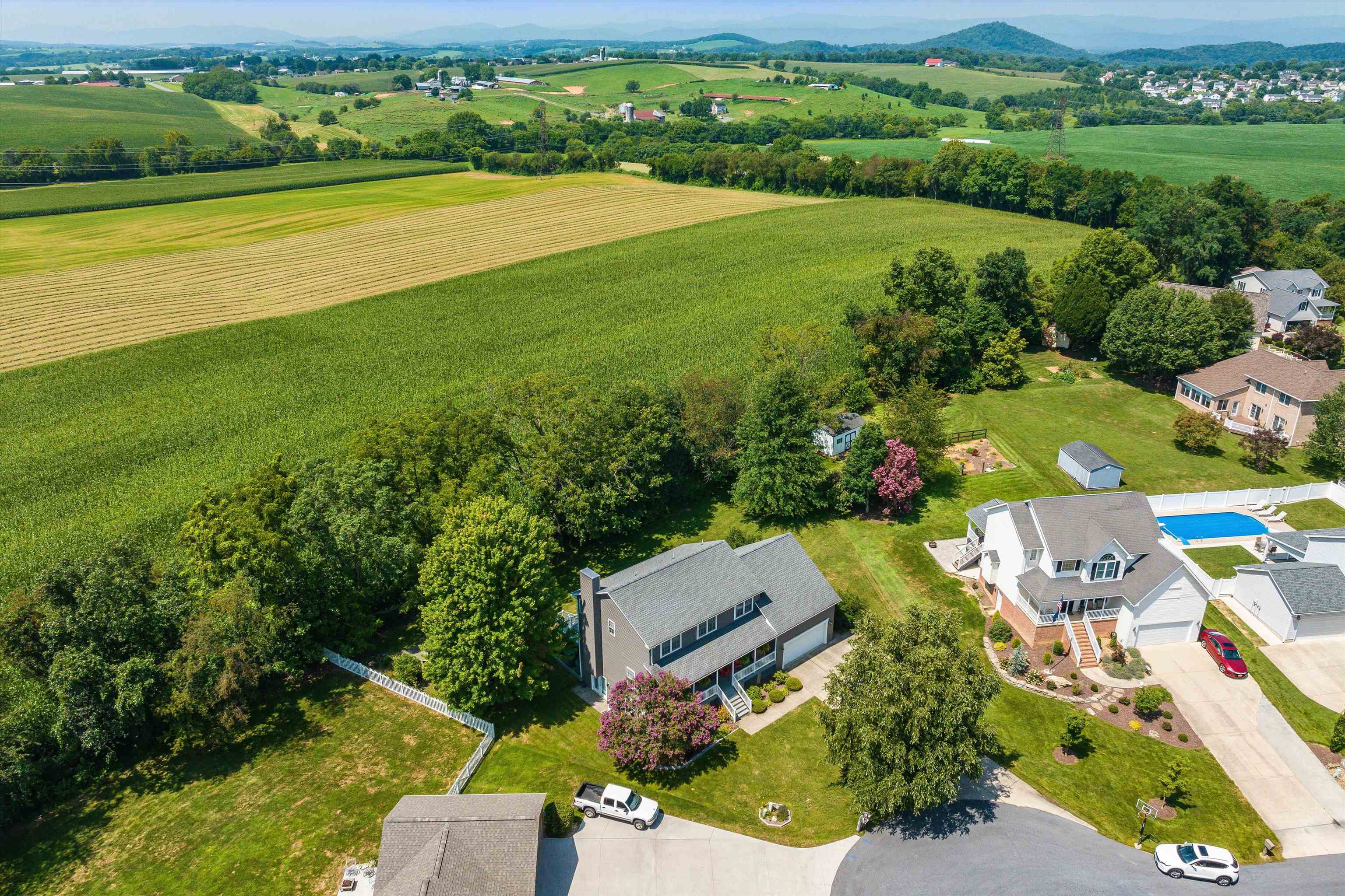 6073 HOUNDSCHASE LN, ROCKINGHAM, Virginia 22801, 6 Bedrooms Bedrooms, ,4 BathroomsBathrooms,Residential,6073 HOUNDSCHASE LN,667564 MLS # 667564