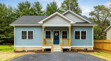 708 MARYLAND AVE, WAYNESBORO, Virginia 22980, 3 Bedrooms Bedrooms, ,2 BathroomsBathrooms,Residential,708 MARYLAND AVE,667567 MLS # 667567