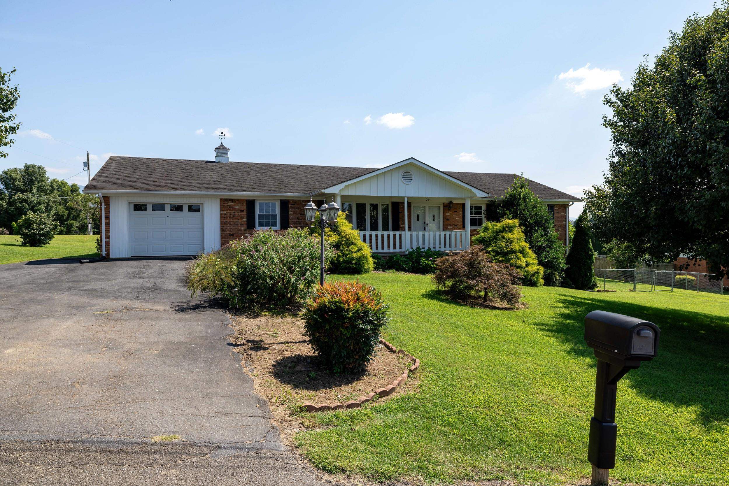 36 CANAAN ST, LURAY, Virginia 22835, 3 Bedrooms Bedrooms, ,3 BathroomsBathrooms,Residential,36 CANAAN ST,667571 MLS # 667571