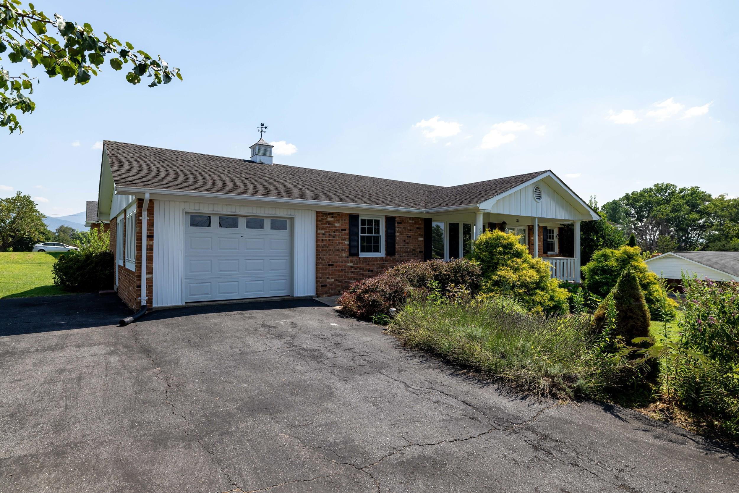 36 CANAAN ST, LURAY, Virginia 22835, 3 Bedrooms Bedrooms, ,3 BathroomsBathrooms,Residential,36 CANAAN ST,667571 MLS # 667571
