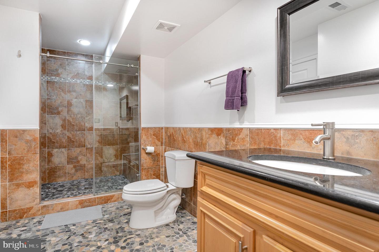 5231 CONNECTICUT AVE NW #102, WASHINGTON, District Of Columbia 20015, 3 Bedrooms Bedrooms, ,3 BathroomsBathrooms,Residential,For sale,5231 CONNECTICUT AVE NW #102,DCDC2210854 MLS # DCDC2210854