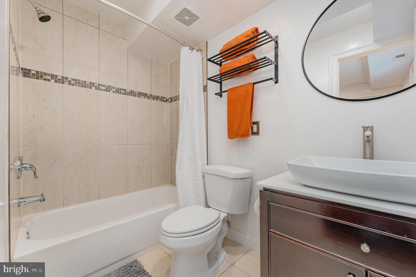 5231 CONNECTICUT AVE NW #102, WASHINGTON, District Of Columbia 20015, 3 Bedrooms Bedrooms, ,3 BathroomsBathrooms,Residential,For sale,5231 CONNECTICUT AVE NW #102,DCDC2210854 MLS # DCDC2210854