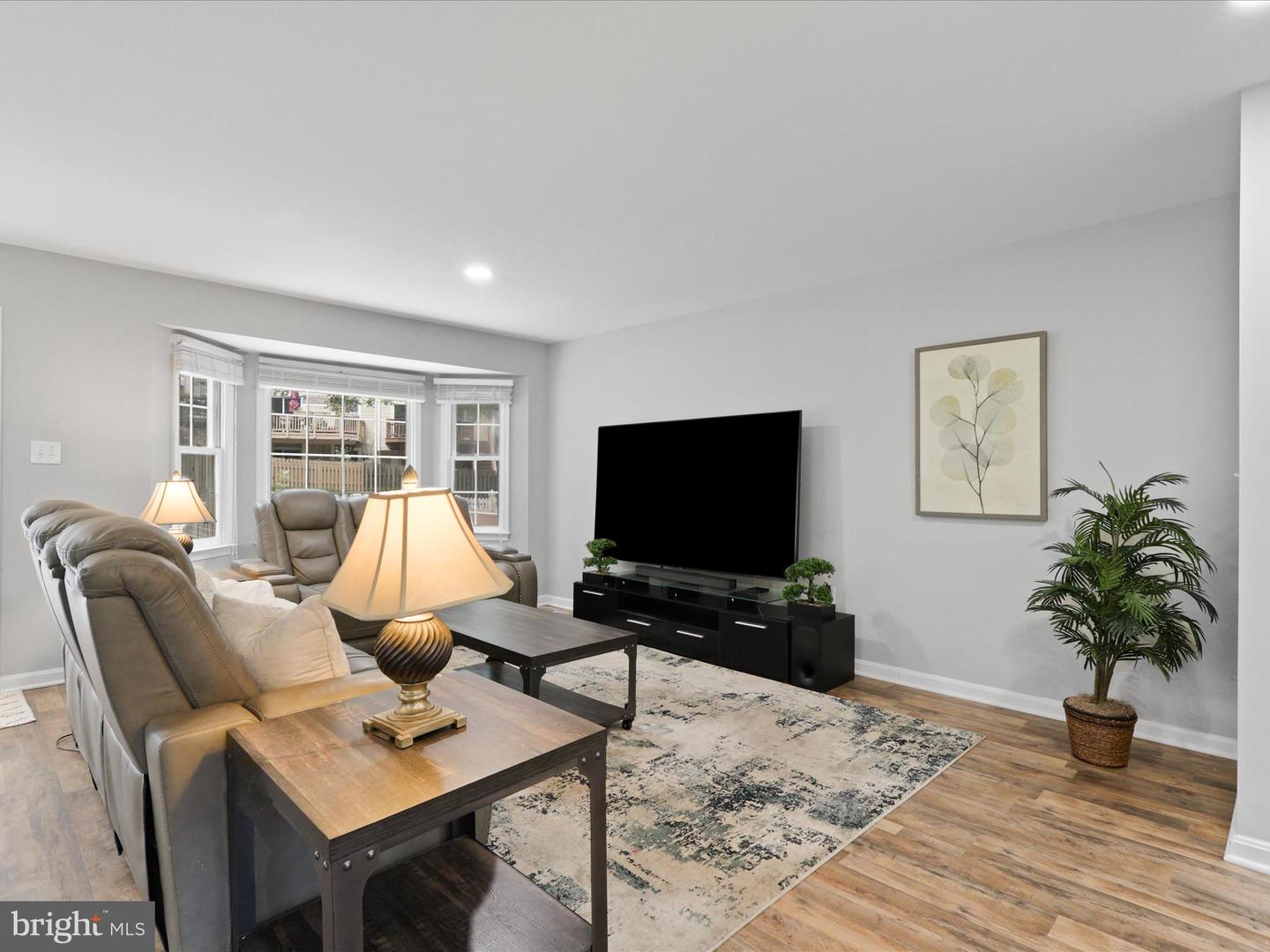 12438 ABBEY KNOLL CT, WOODBRIDGE, Virginia 22192, 4 Bedrooms Bedrooms, ,3 BathroomsBathrooms,Residential,For sale,12438 ABBEY KNOLL CT,VAPW2099586 MLS # VAPW2099586