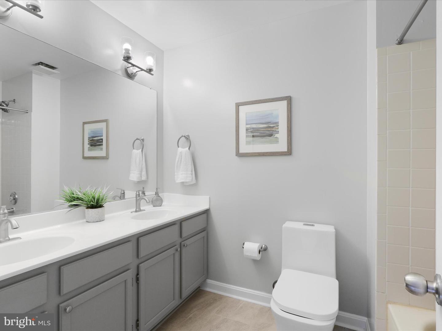 12438 ABBEY KNOLL CT, WOODBRIDGE, Virginia 22192, 4 Bedrooms Bedrooms, ,3 BathroomsBathrooms,Residential,For sale,12438 ABBEY KNOLL CT,VAPW2099586 MLS # VAPW2099586