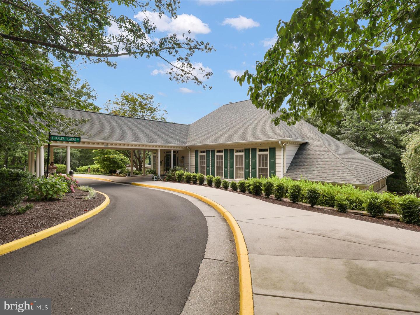 12438 ABBEY KNOLL CT, WOODBRIDGE, Virginia 22192, 4 Bedrooms Bedrooms, ,3 BathroomsBathrooms,Residential,For sale,12438 ABBEY KNOLL CT,VAPW2099586 MLS # VAPW2099586