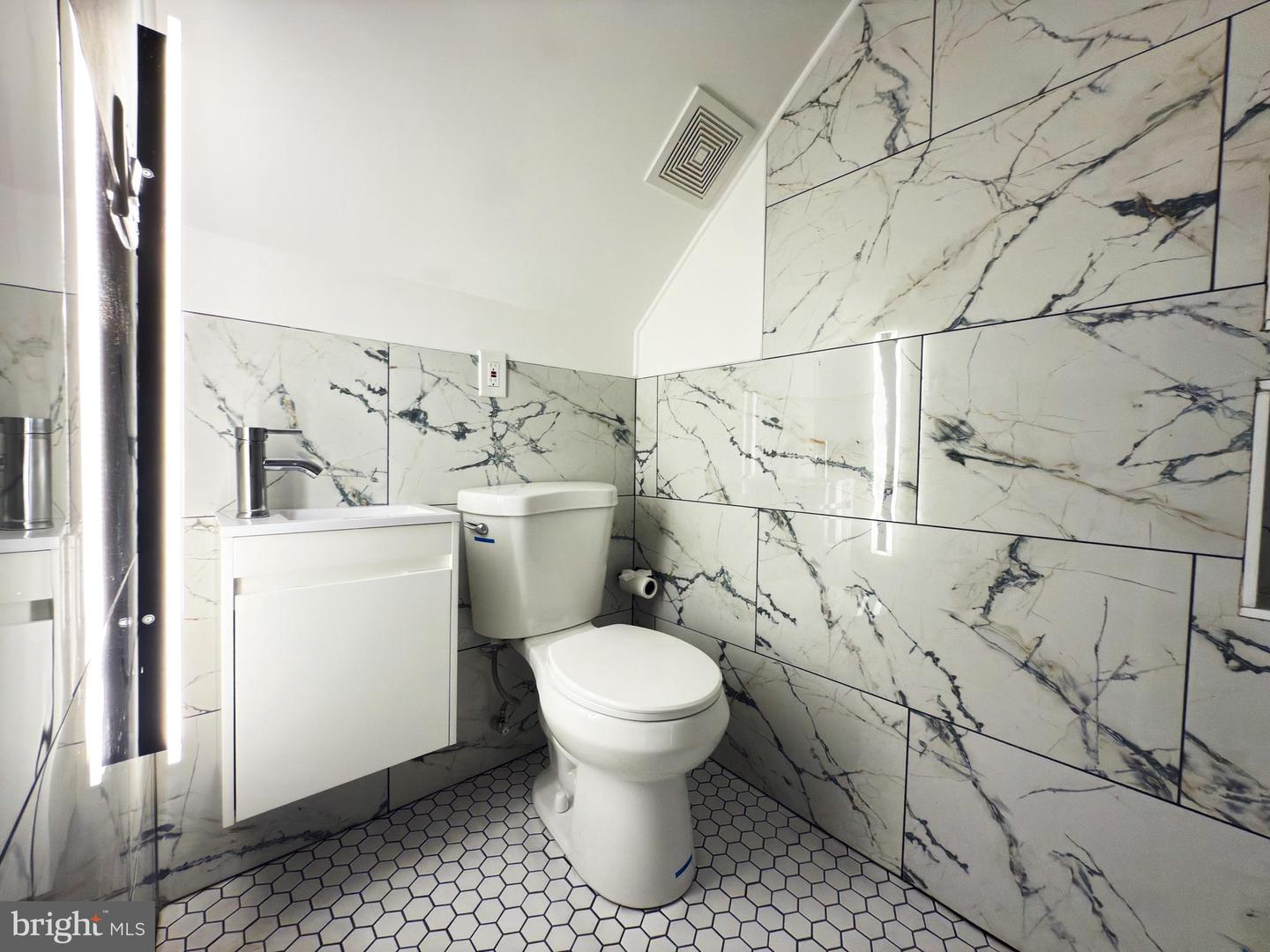 3313 22ND ST NE, WASHINGTON, District Of Columbia 20018, 4 Bedrooms Bedrooms, ,2 BathroomsBathrooms,Residential,For sale,3313 22ND ST NE,DCDC2211414 MLS # DCDC2211414