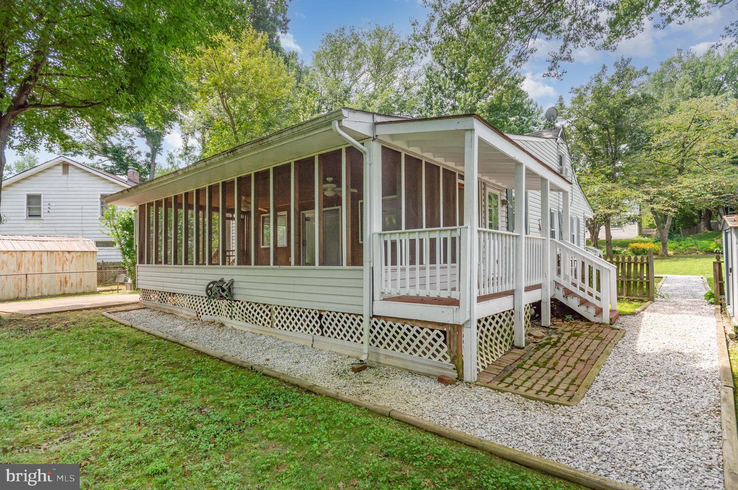 3143 COFER RD, FALLS CHURCH, Virginia 22042, 3 Bedrooms Bedrooms, ,2 BathroomsBathrooms,Residential,For sale,3143 COFER RD,VAFX2257952 MLS # VAFX2257952