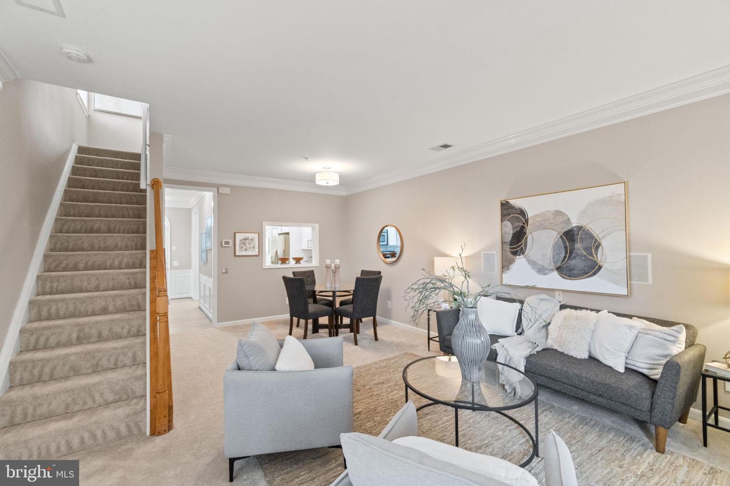 1805 KENWOOD AVE, ALEXANDRIA, Virginia 22302, 2 Bedrooms Bedrooms, 8 Rooms Rooms,2 BathroomsBathrooms,Residential,For sale,1805 KENWOOD AVE,VAAX2047996 MLS # VAAX2047996