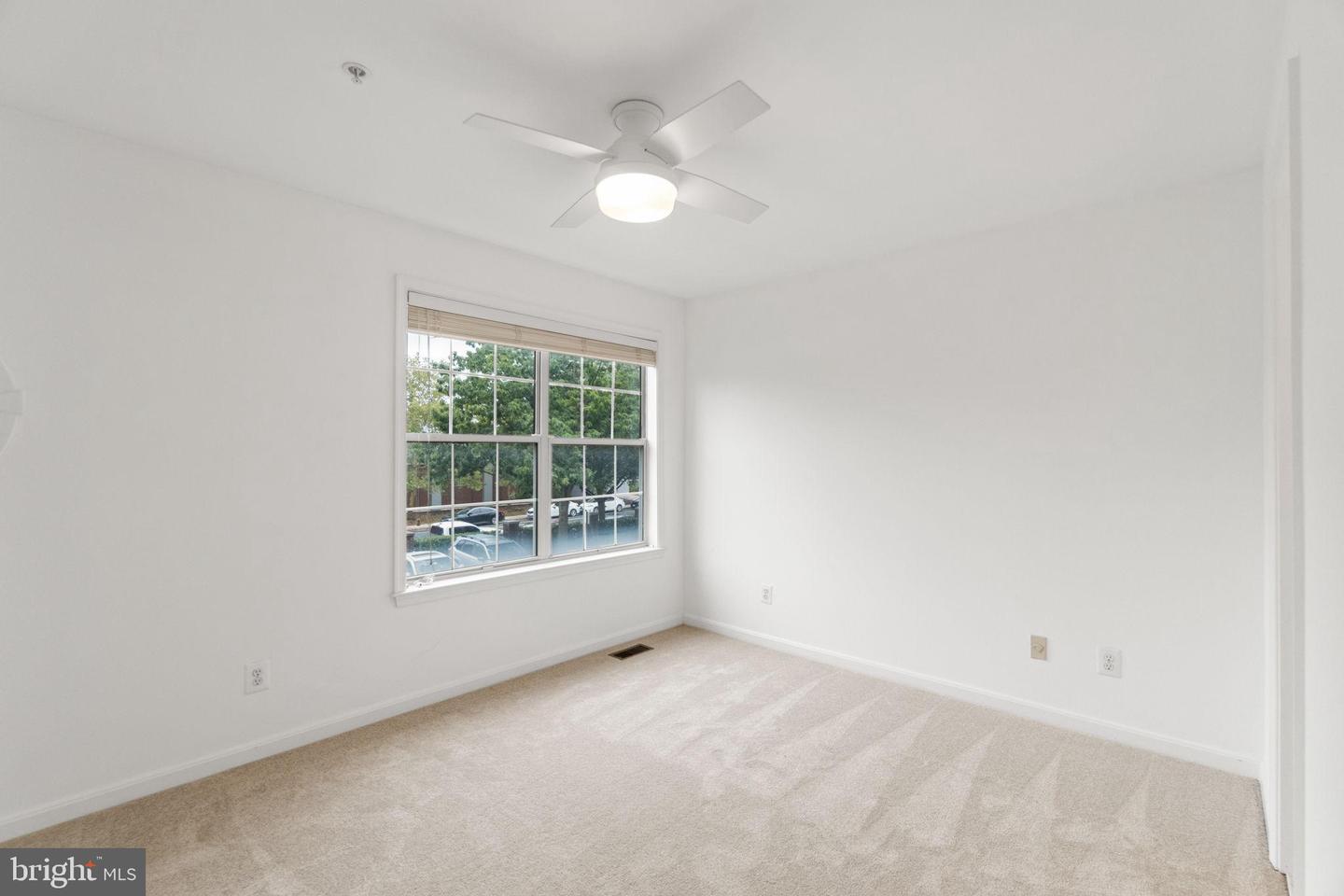 1805 KENWOOD AVE, ALEXANDRIA, Virginia 22302, 2 Bedrooms Bedrooms, 8 Rooms Rooms,2 BathroomsBathrooms,Residential,For sale,1805 KENWOOD AVE,VAAX2047996 MLS # VAAX2047996
