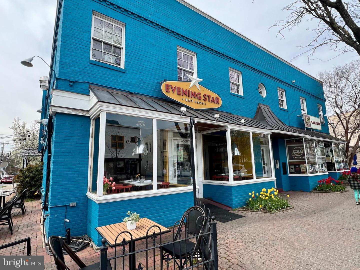 1805 KENWOOD AVE, ALEXANDRIA, Virginia 22302, 2 Bedrooms Bedrooms, 8 Rooms Rooms,2 BathroomsBathrooms,Residential,For sale,1805 KENWOOD AVE,VAAX2047996 MLS # VAAX2047996
