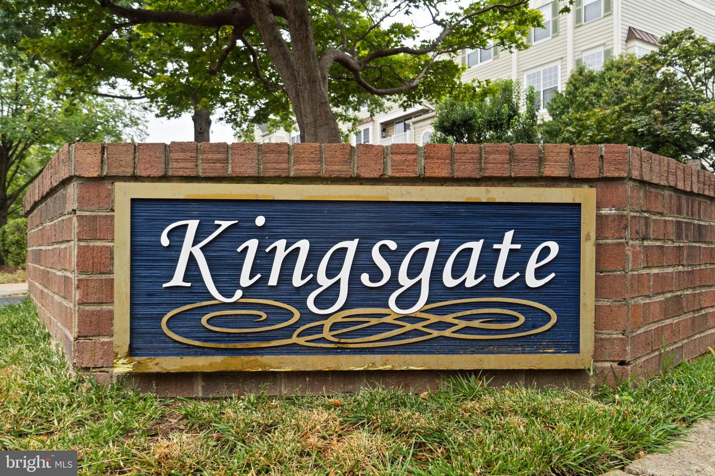 1805 KENWOOD AVE, ALEXANDRIA, Virginia 22302, 2 Bedrooms Bedrooms, 8 Rooms Rooms,2 BathroomsBathrooms,Residential,For sale,1805 KENWOOD AVE,VAAX2047996 MLS # VAAX2047996