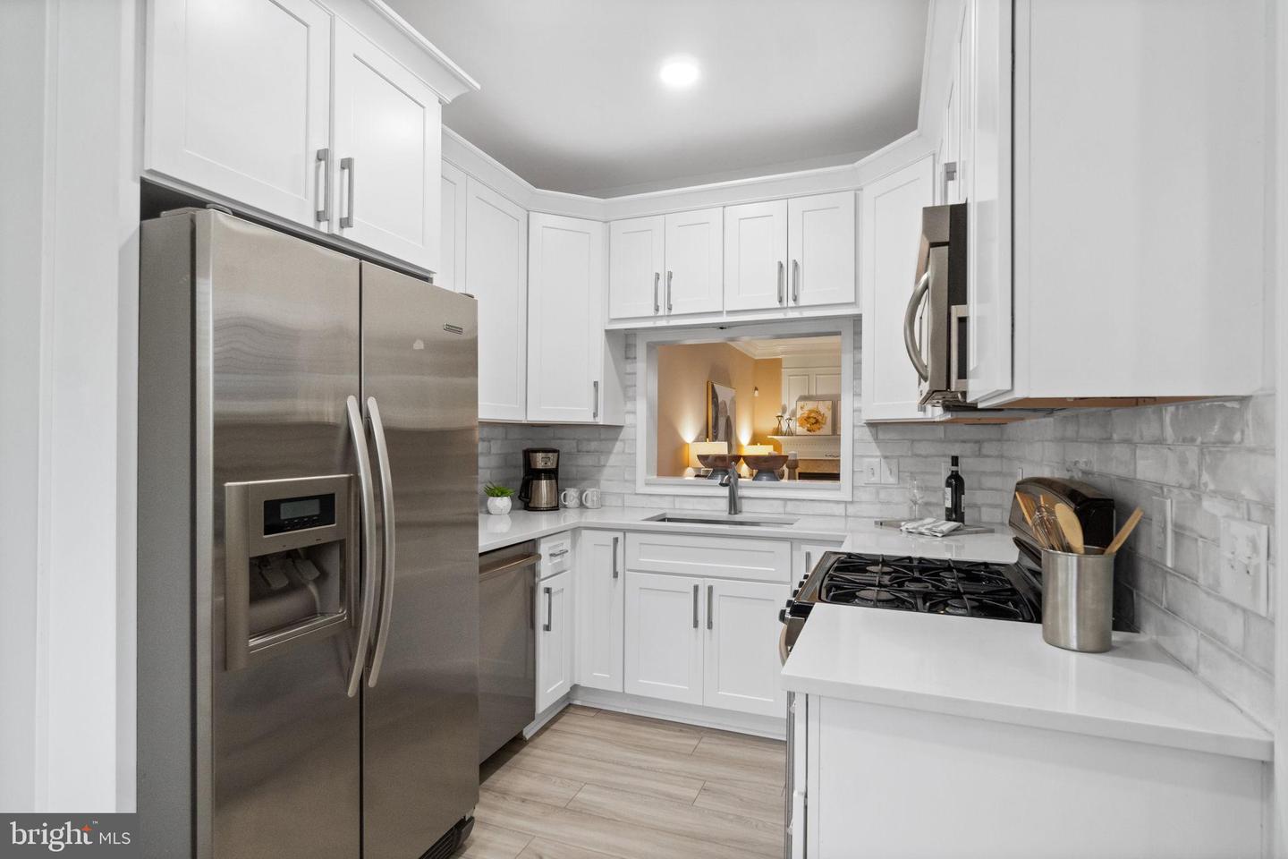 1805 KENWOOD AVE, ALEXANDRIA, Virginia 22302, 2 Bedrooms Bedrooms, 8 Rooms Rooms,2 BathroomsBathrooms,Residential,For sale,1805 KENWOOD AVE,VAAX2047996 MLS # VAAX2047996