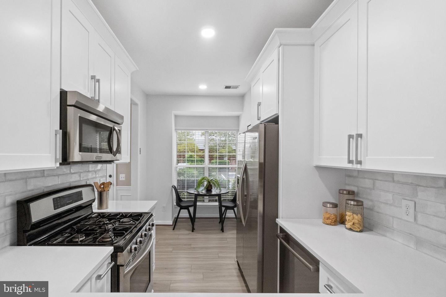 1805 KENWOOD AVE, ALEXANDRIA, Virginia 22302, 2 Bedrooms Bedrooms, 8 Rooms Rooms,2 BathroomsBathrooms,Residential,For sale,1805 KENWOOD AVE,VAAX2047996 MLS # VAAX2047996