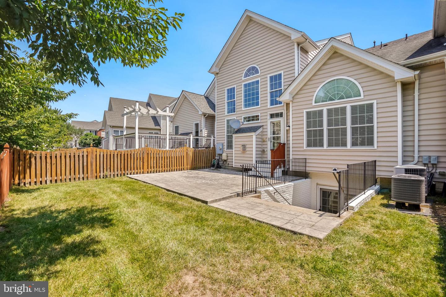 22985 WEYBRIDGE SQ, ASHBURN, Virginia 20148, 3 Bedrooms Bedrooms, ,4 BathroomsBathrooms,Residential,For sale,22985 WEYBRIDGE SQ,VALO2103506 MLS # VALO2103506