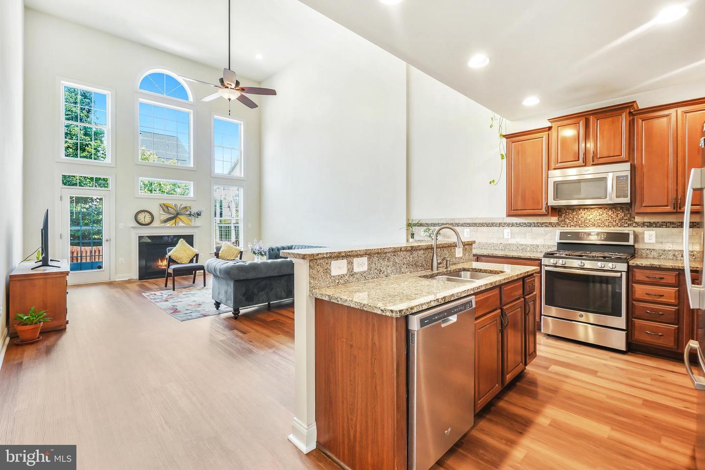 22985 WEYBRIDGE SQ, ASHBURN, Virginia 20148, 3 Bedrooms Bedrooms, ,4 BathroomsBathrooms,Residential,For sale,22985 WEYBRIDGE SQ,VALO2103506 MLS # VALO2103506