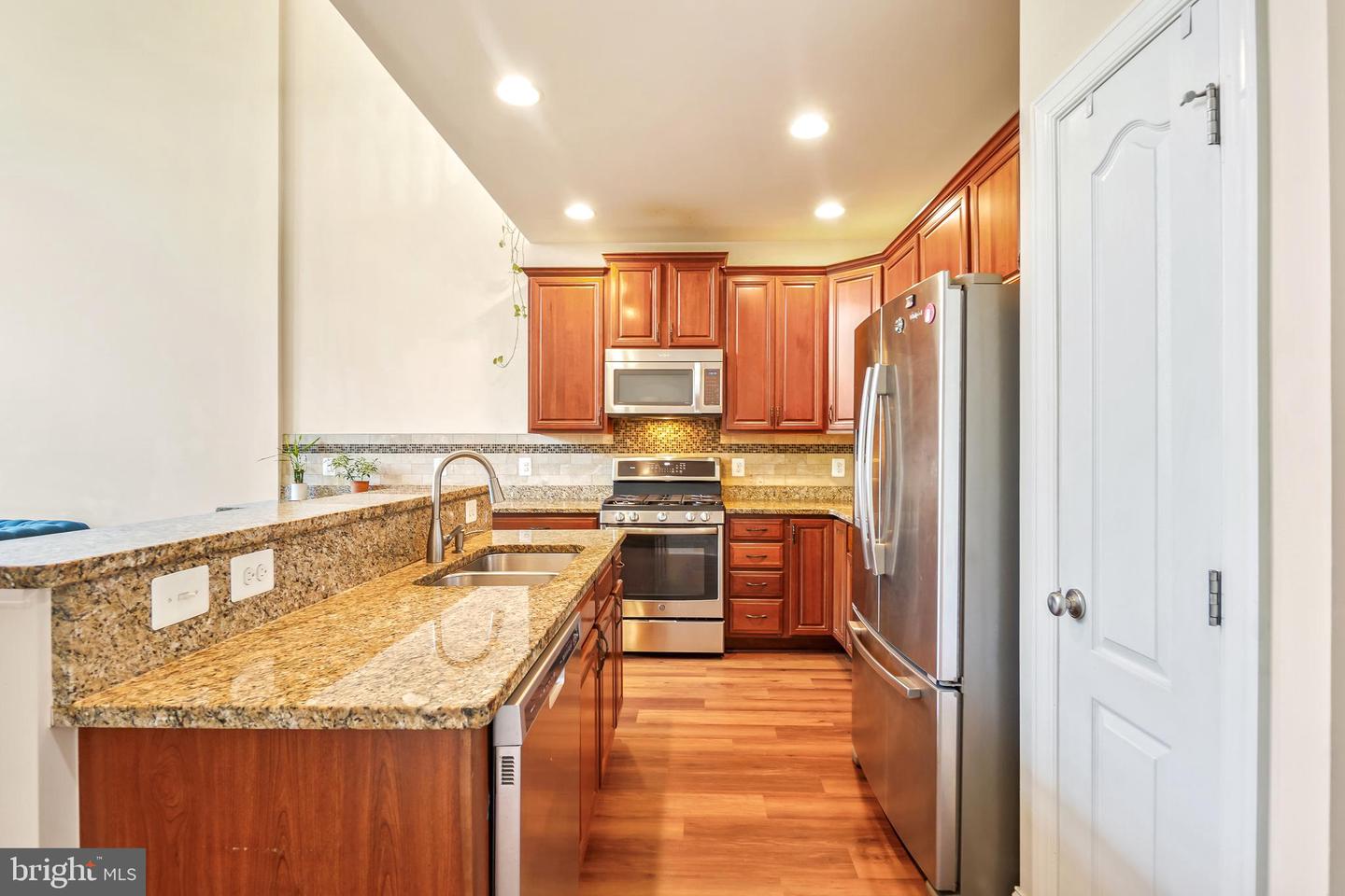 22985 WEYBRIDGE SQ, ASHBURN, Virginia 20148, 3 Bedrooms Bedrooms, ,4 BathroomsBathrooms,Residential,For sale,22985 WEYBRIDGE SQ,VALO2103506 MLS # VALO2103506