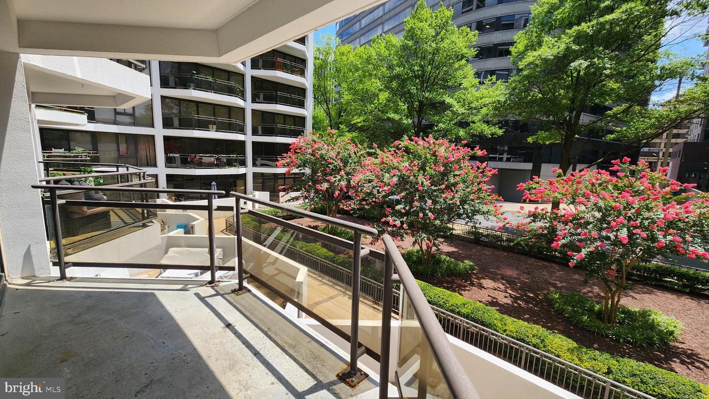 1530 KEY BLVD #221, ARLINGTON, Virginia 22209, 1 Bedroom Bedrooms, ,1 BathroomBathrooms,Residential,For sale,1530 KEY BLVD #221,VAAR2061632 MLS # VAAR2061632