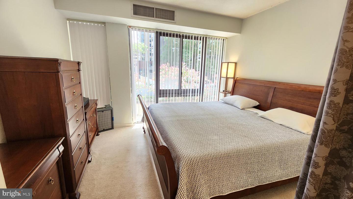 1530 KEY BLVD #221, ARLINGTON, Virginia 22209, 1 Bedroom Bedrooms, ,1 BathroomBathrooms,Residential,For sale,1530 KEY BLVD #221,VAAR2061632 MLS # VAAR2061632